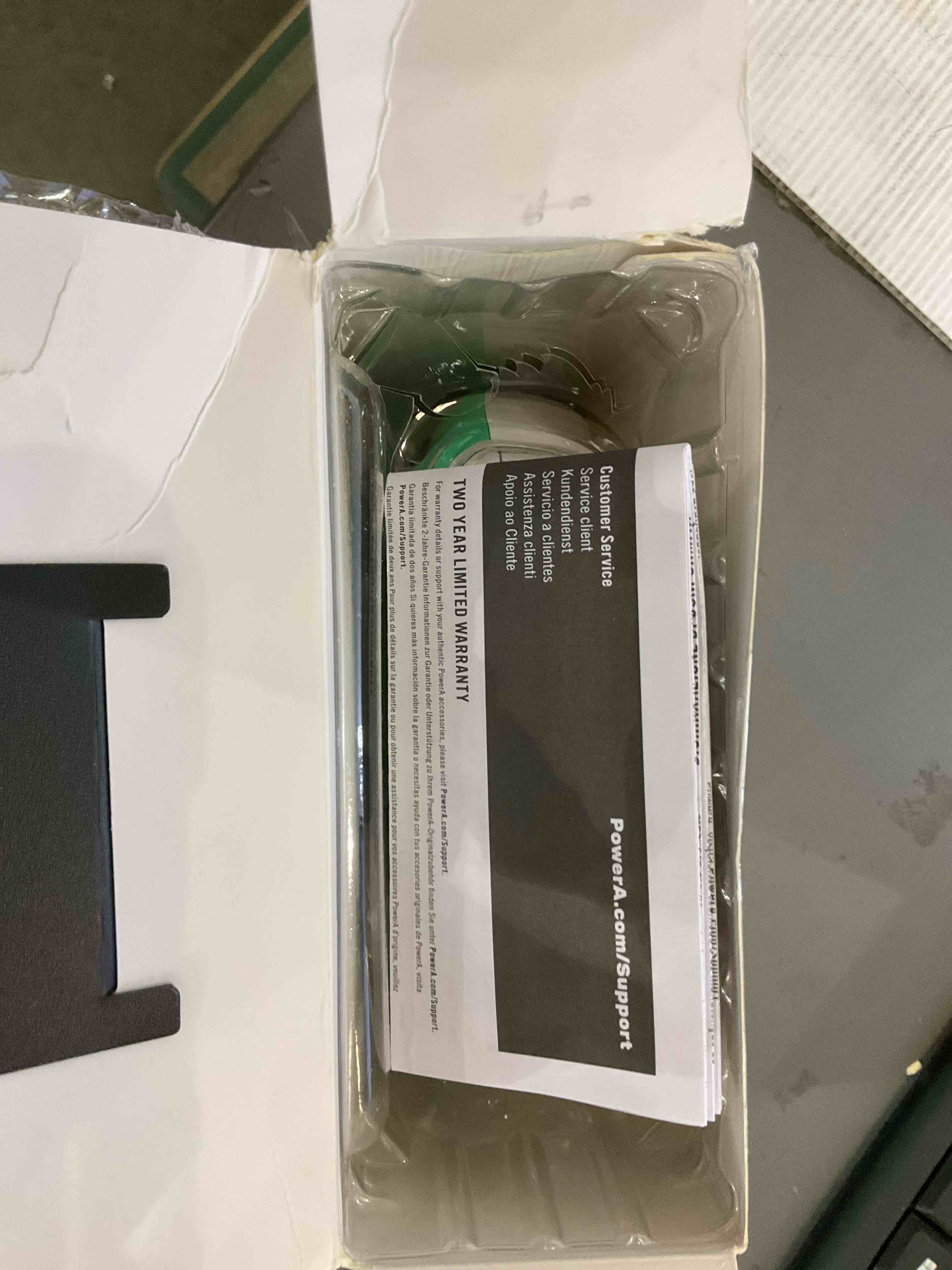 https://s3.amazonaws.com/lotting-images-prod/BargainHunt/EXS01498081_1716996861828.jpeg