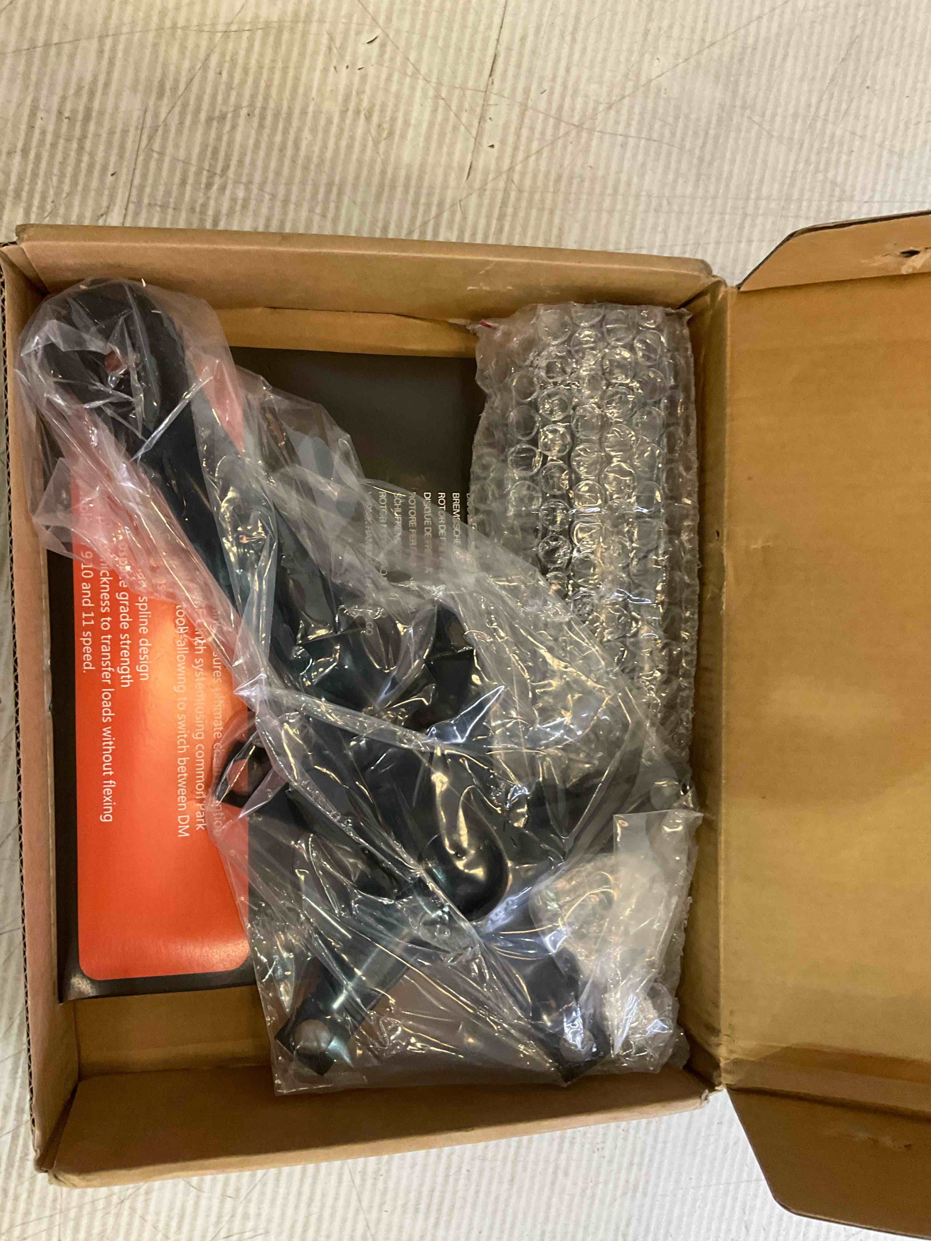https://s3.amazonaws.com/lotting-images-prod/BargainHunt/EXS01498106_1717003884864.jpeg