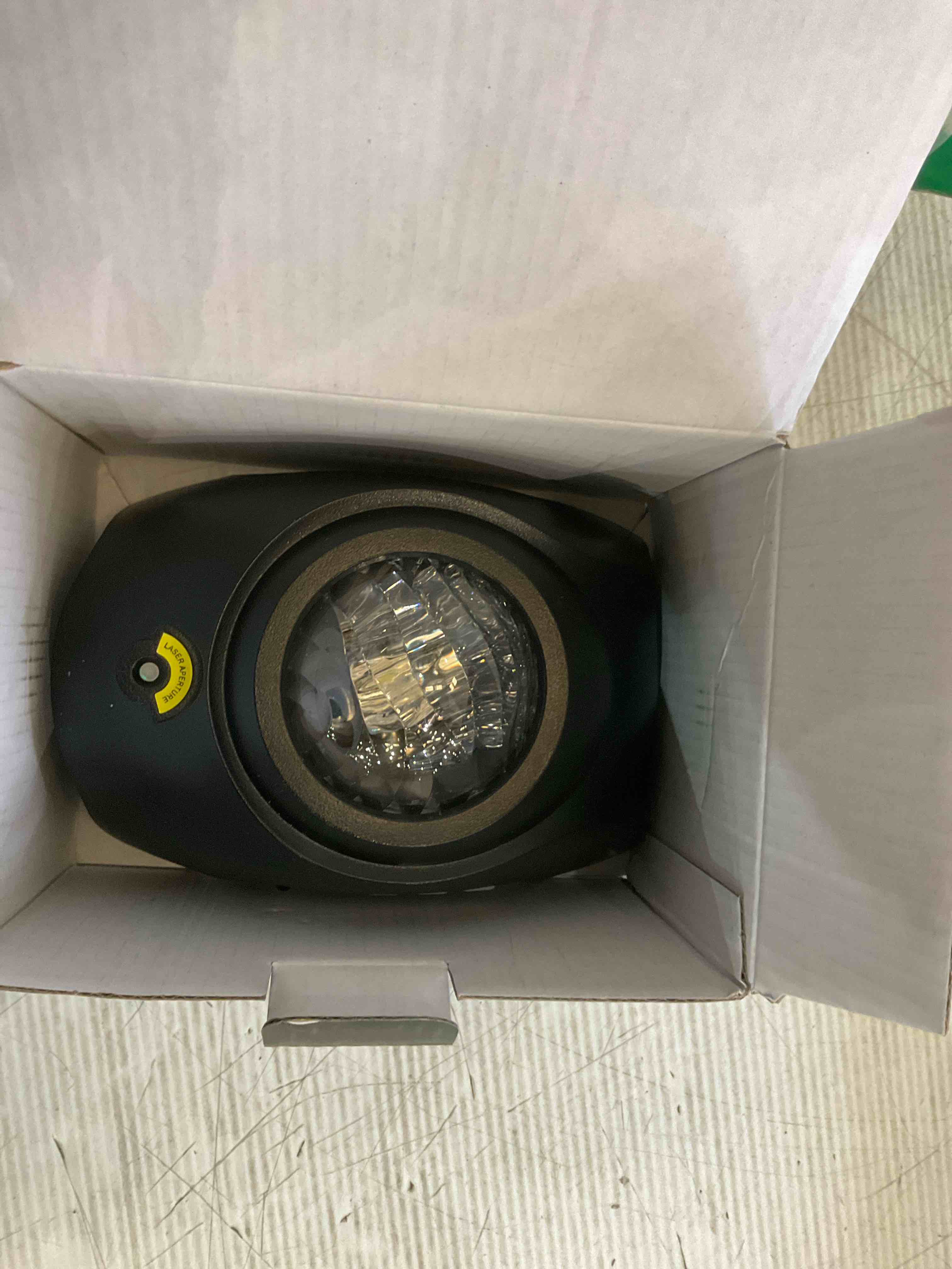https://s3.amazonaws.com/lotting-images-prod/BargainHunt/EXS01498190_1717077945420.jpeg