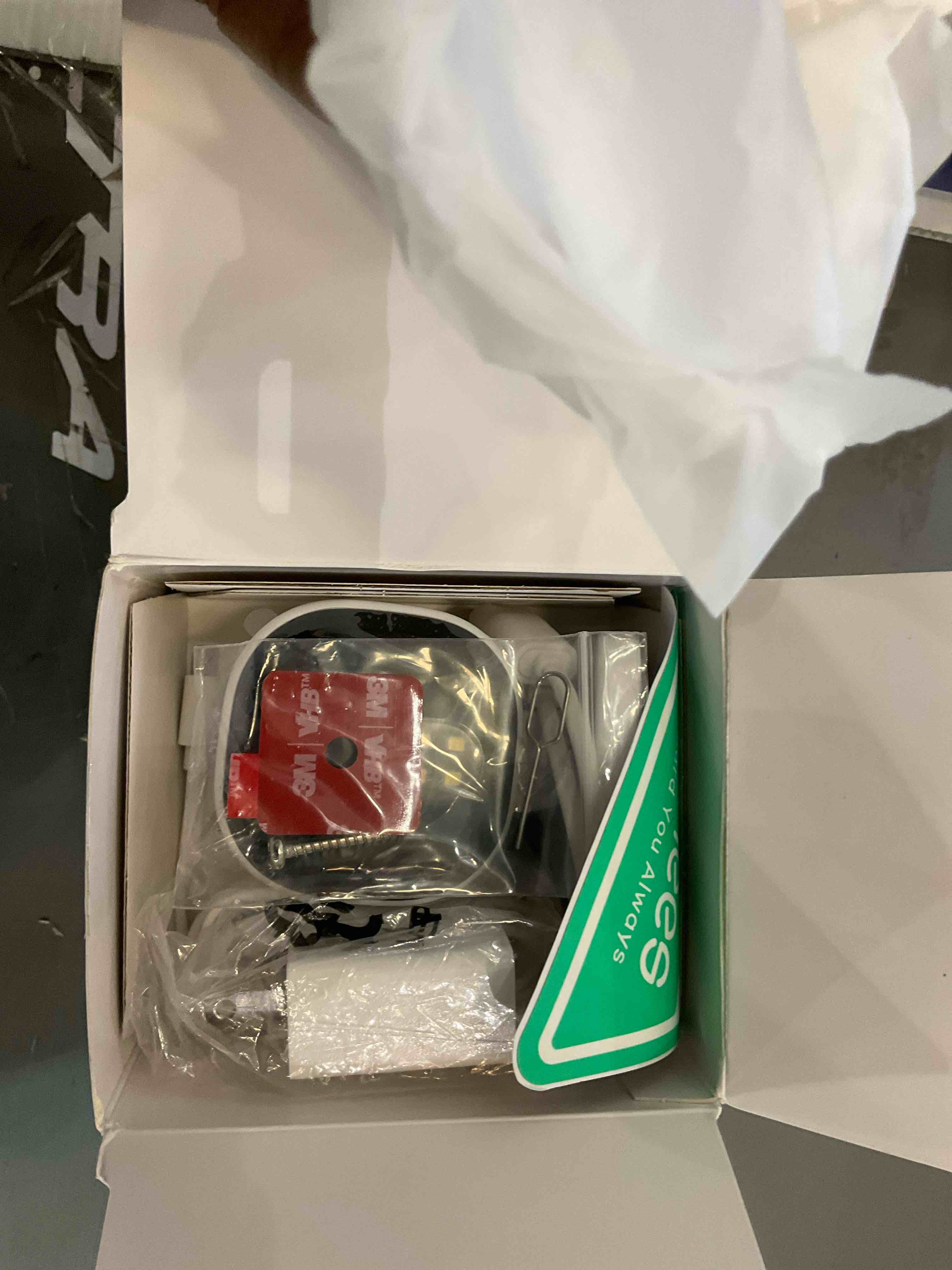 https://s3.amazonaws.com/lotting-images-prod/BargainHunt/EXS01498220_1717083214182.jpeg