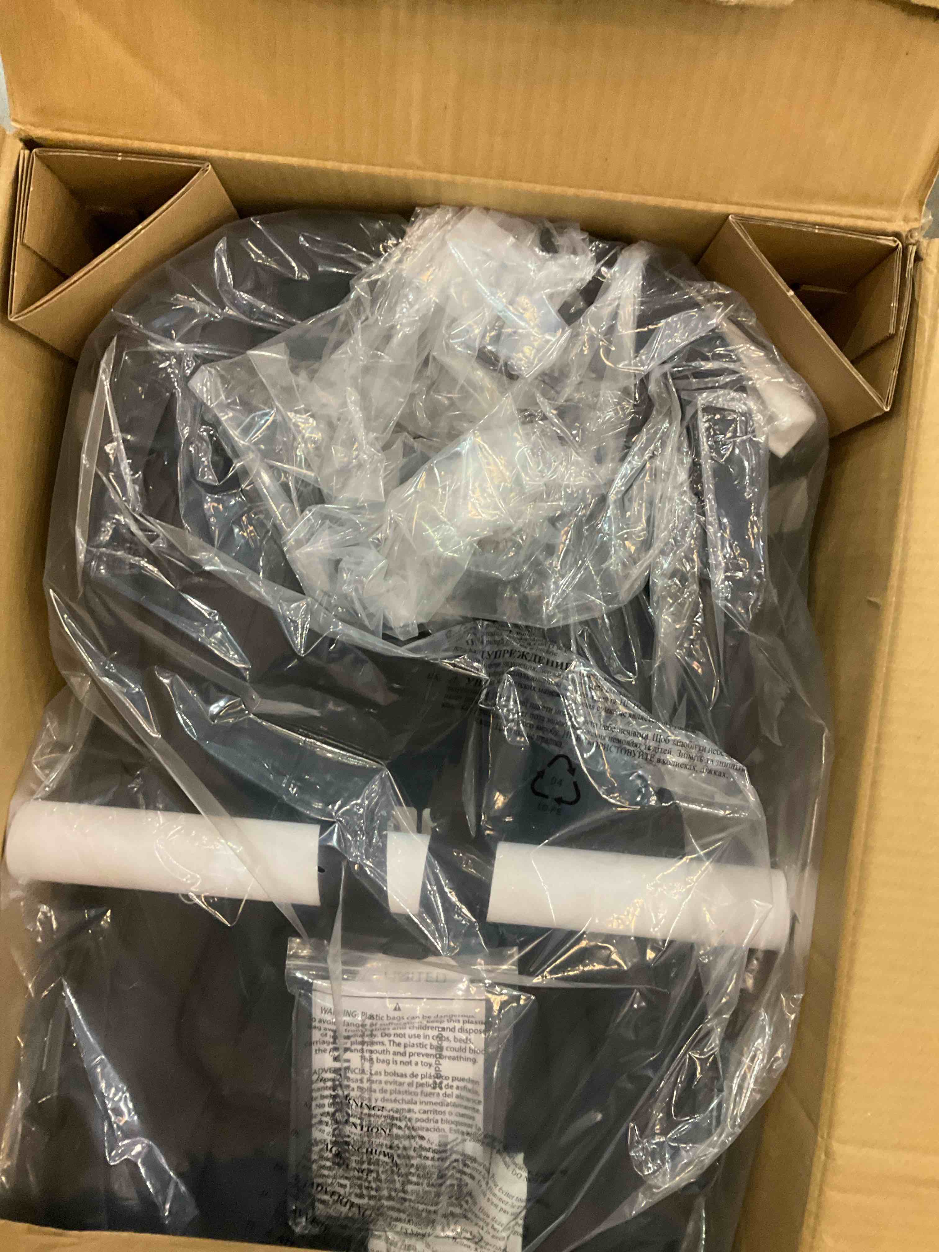 https://s3.amazonaws.com/lotting-images-prod/BargainHunt/EXS01498399_1717770341841.jpeg