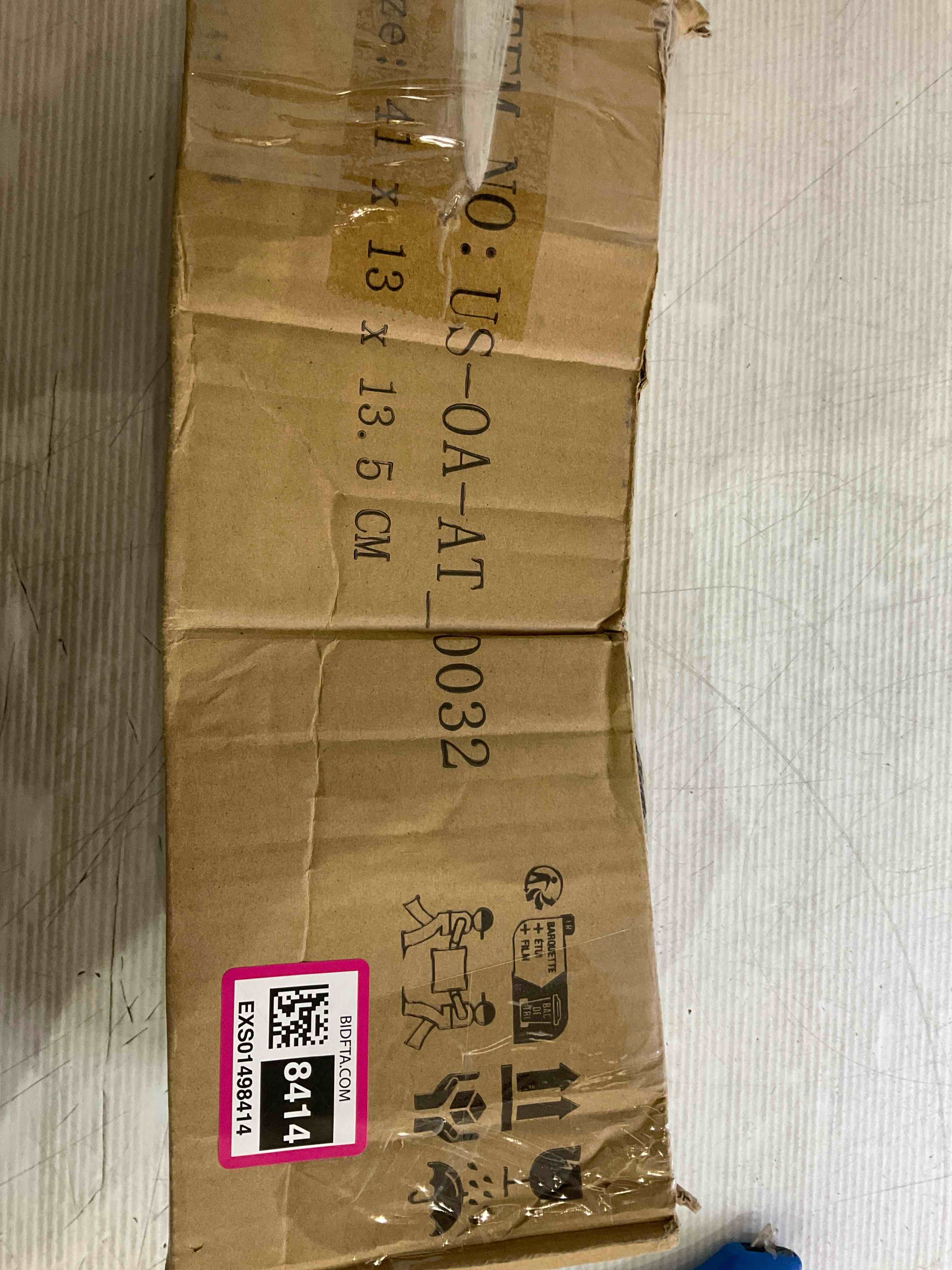 https://s3.amazonaws.com/lotting-images-prod/BargainHunt/EXS01498414_1718018759019.jpeg