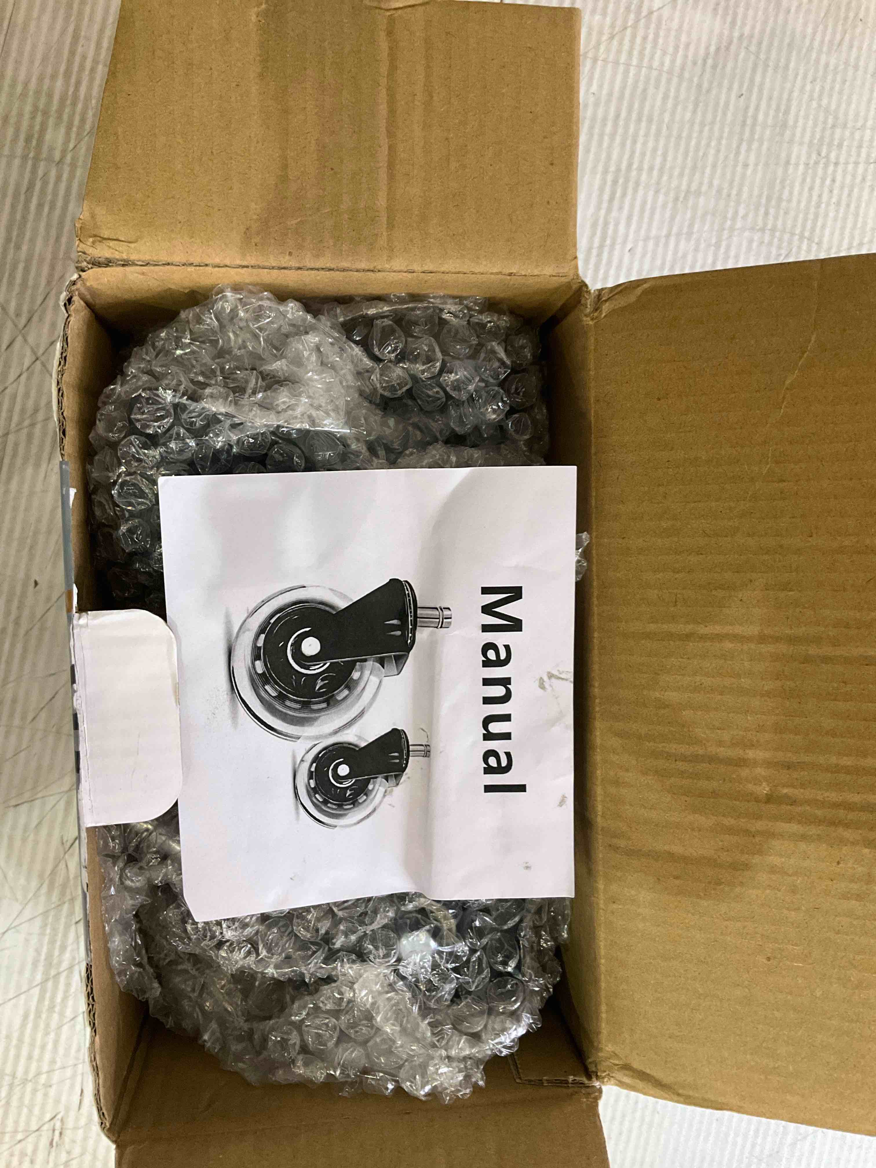 https://s3.amazonaws.com/lotting-images-prod/BargainHunt/EXS01498416_1718019367833.jpeg