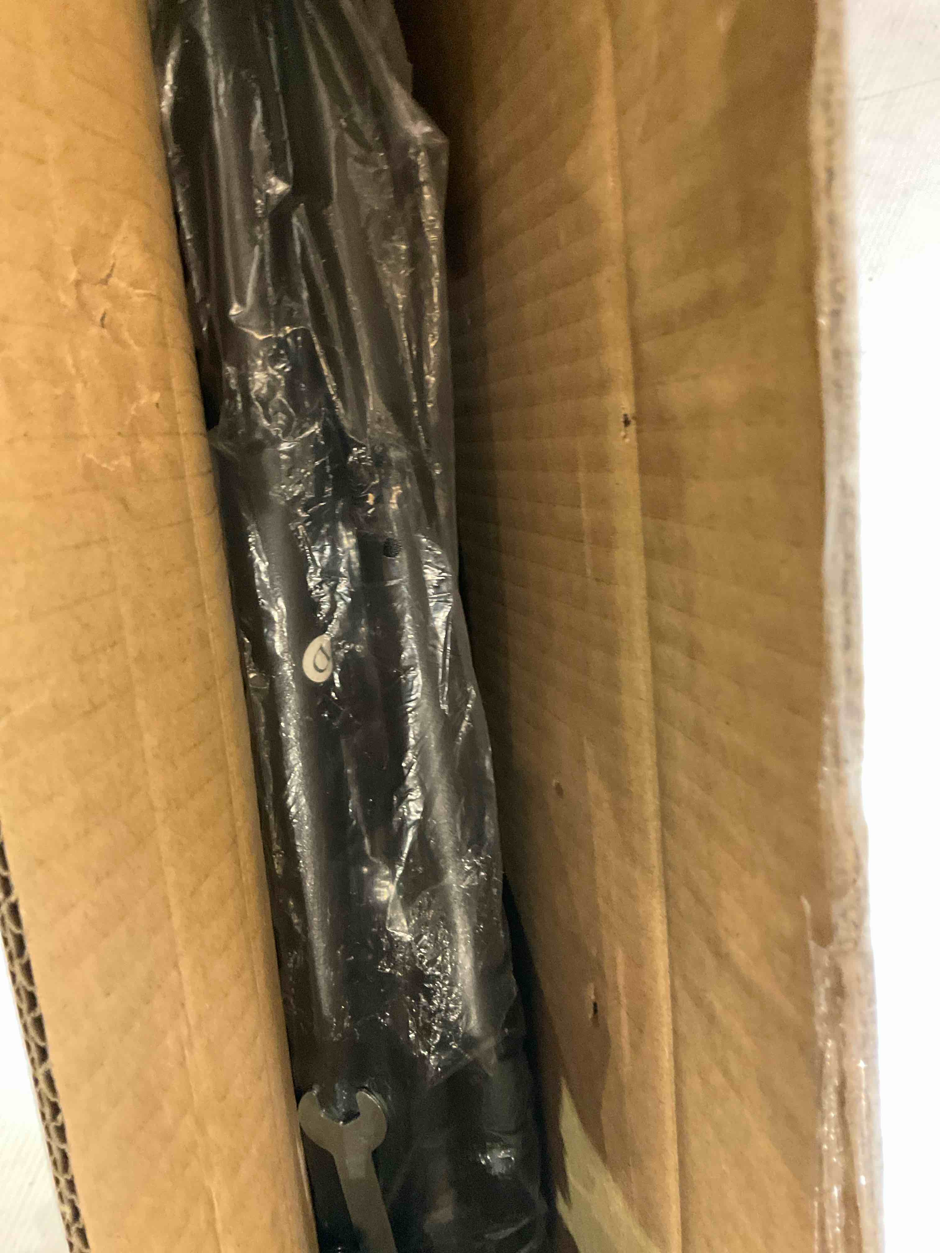 https://s3.amazonaws.com/lotting-images-prod/BargainHunt/EXS01498418_1718021930551.jpeg