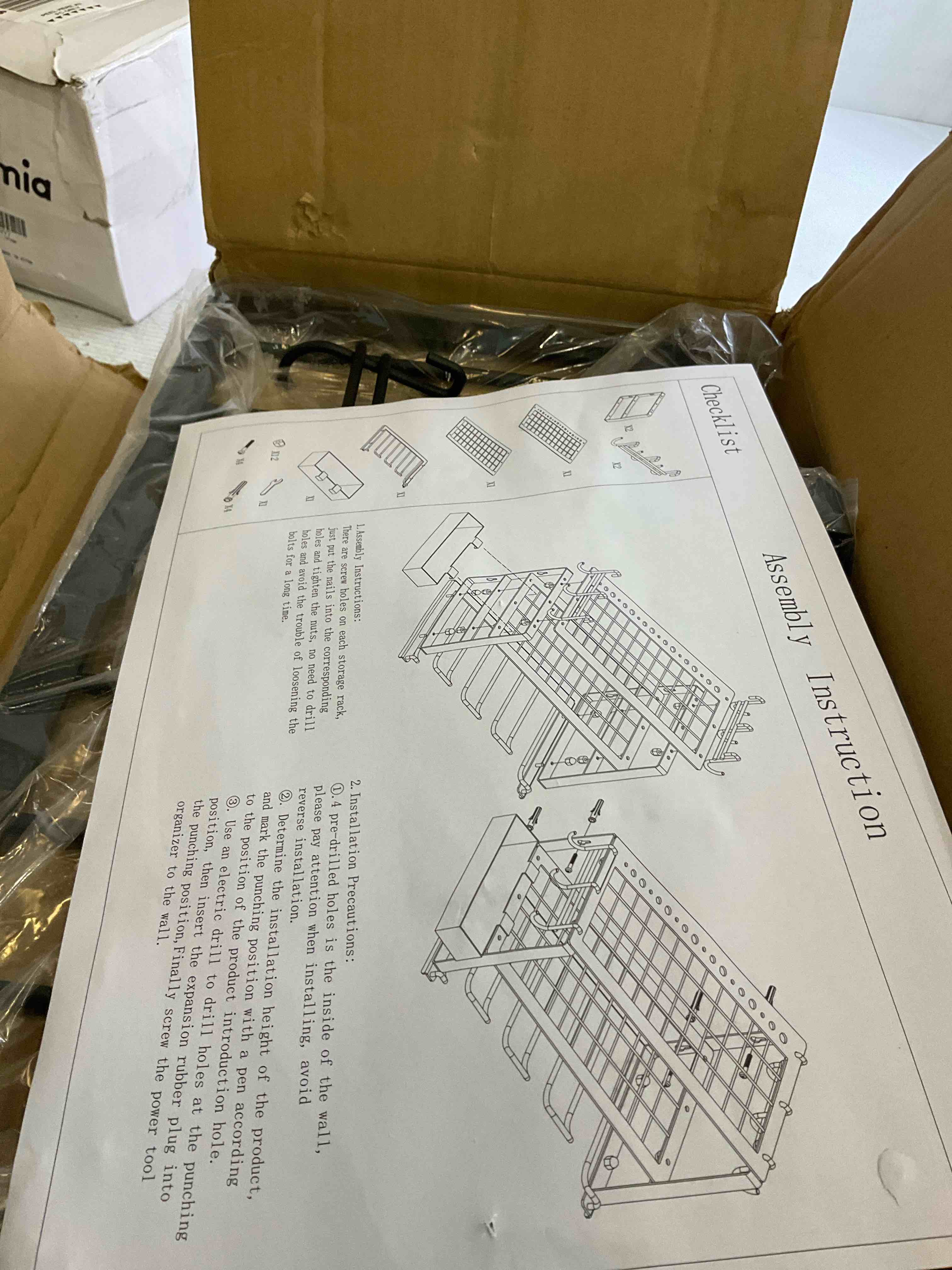 https://s3.amazonaws.com/lotting-images-prod/BargainHunt/EXS01498431_1718027900172.jpeg