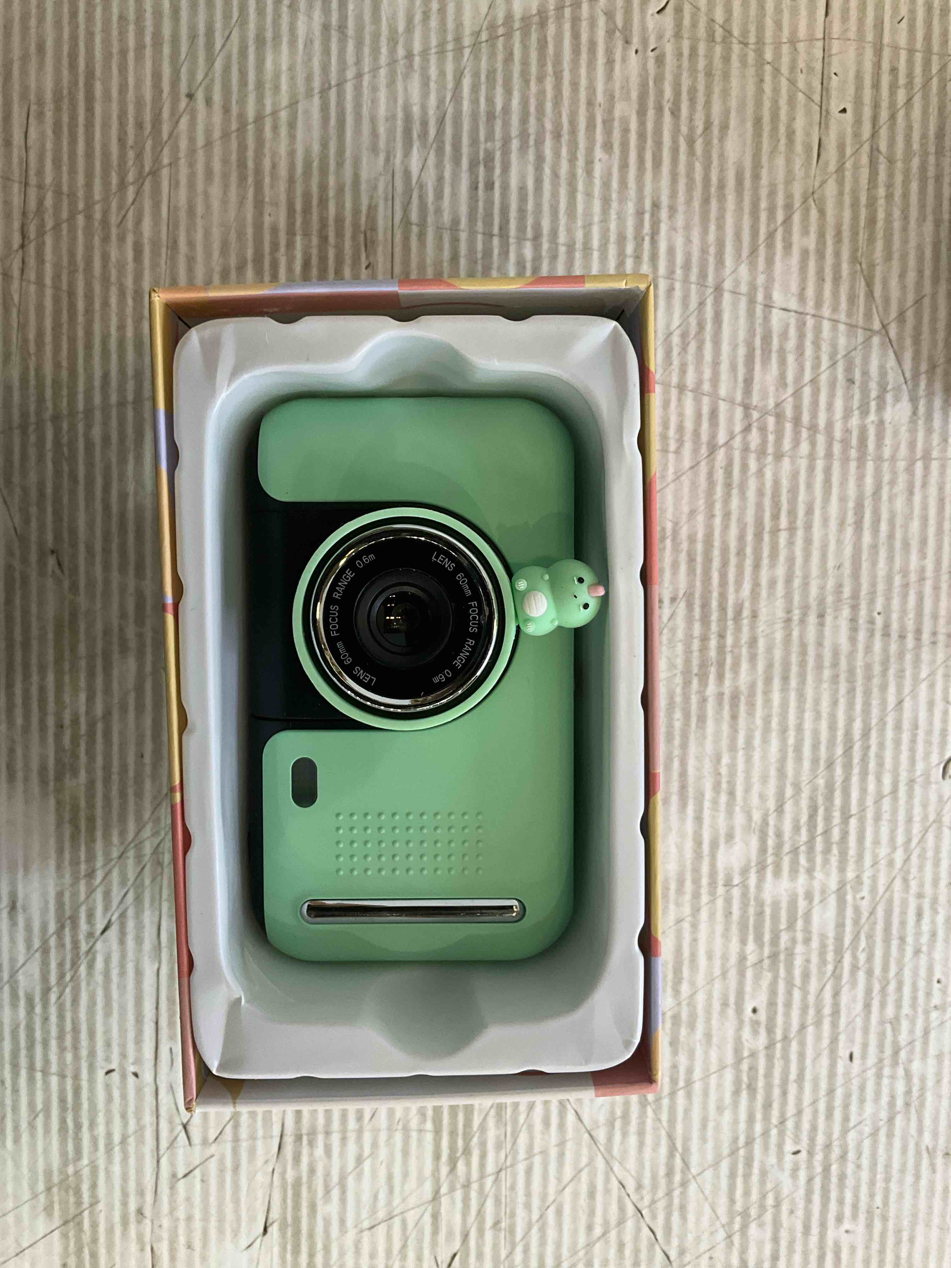 https://s3.amazonaws.com/lotting-images-prod/BargainHunt/EXS01498498_1718117914352.jpeg