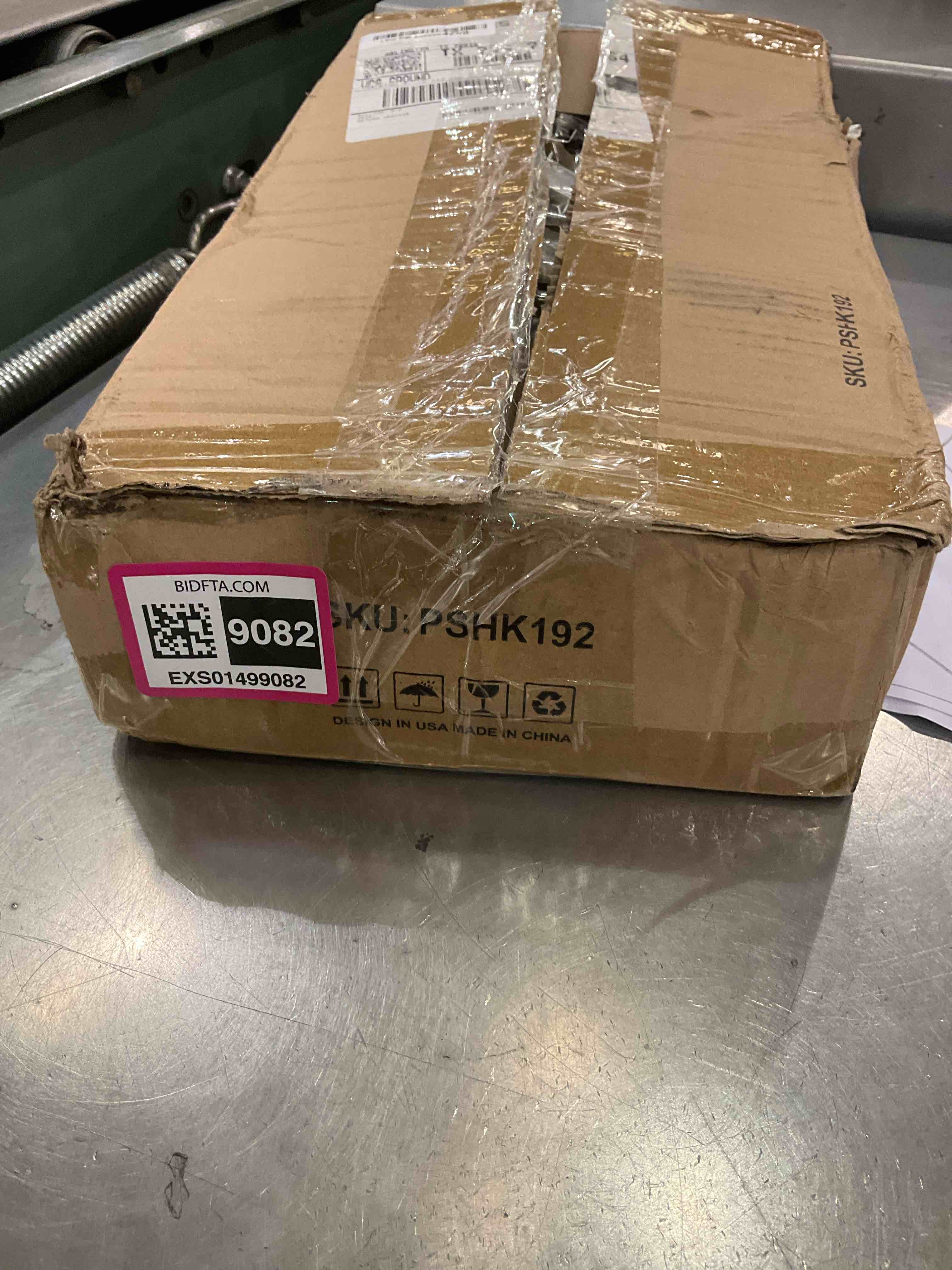 https://s3.amazonaws.com/lotting-images-prod/BargainHunt/EXS01499082_1717421666149.jpeg