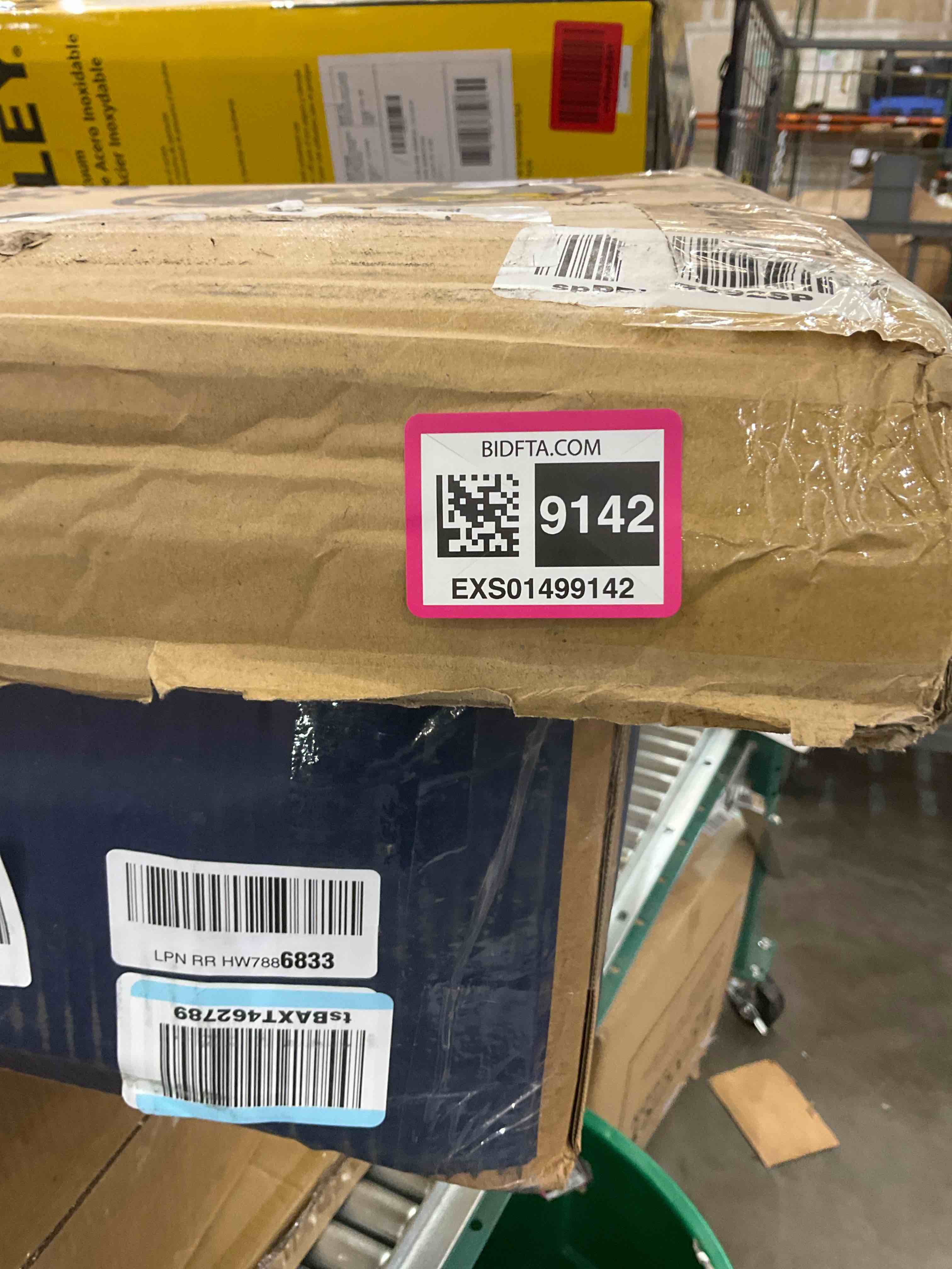 https://s3.amazonaws.com/lotting-images-prod/BargainHunt/EXS01499142_1717522068814.jpeg
