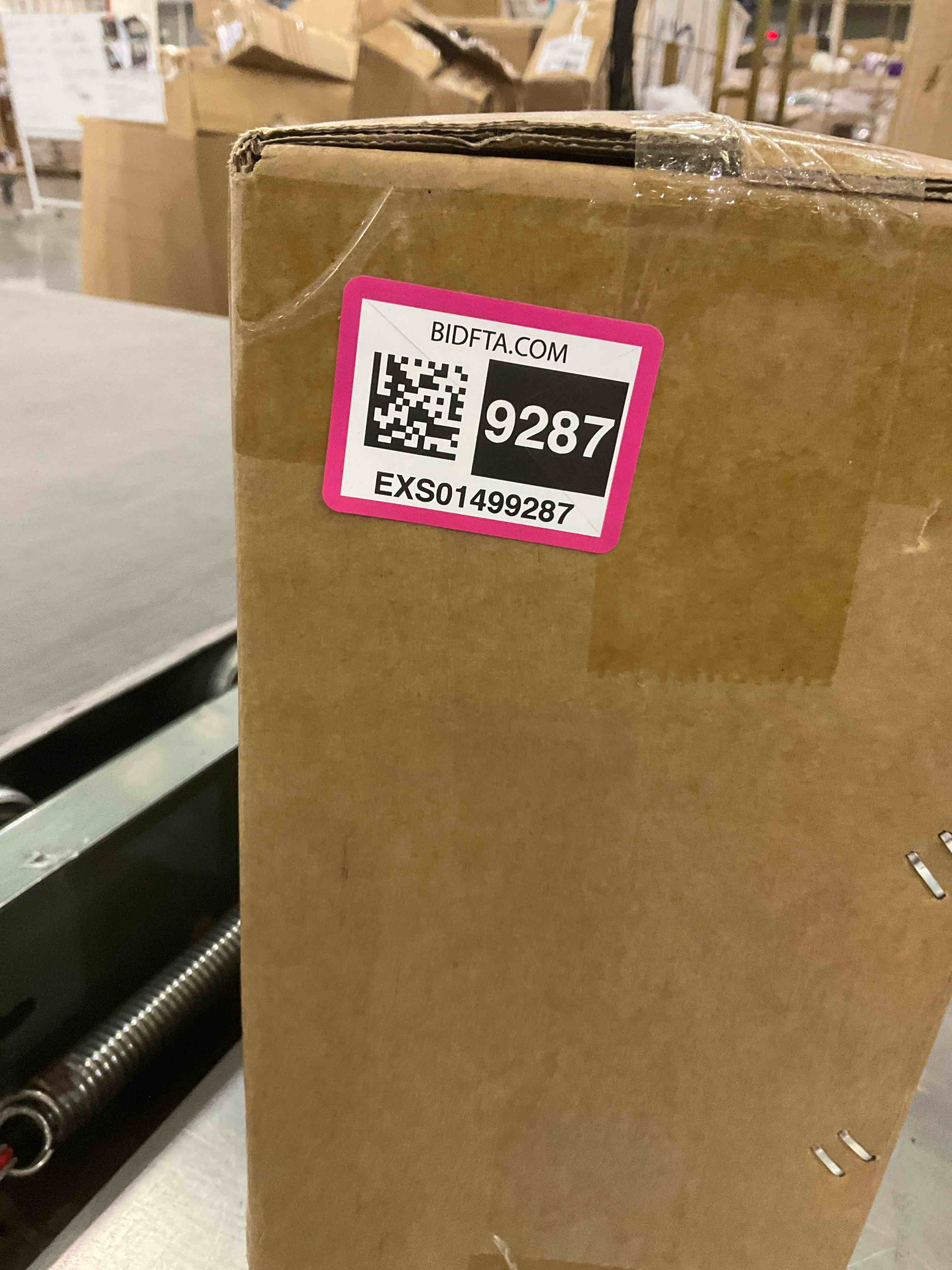 https://s3.amazonaws.com/lotting-images-prod/BargainHunt/EXS01499287_1717600412482.jpeg