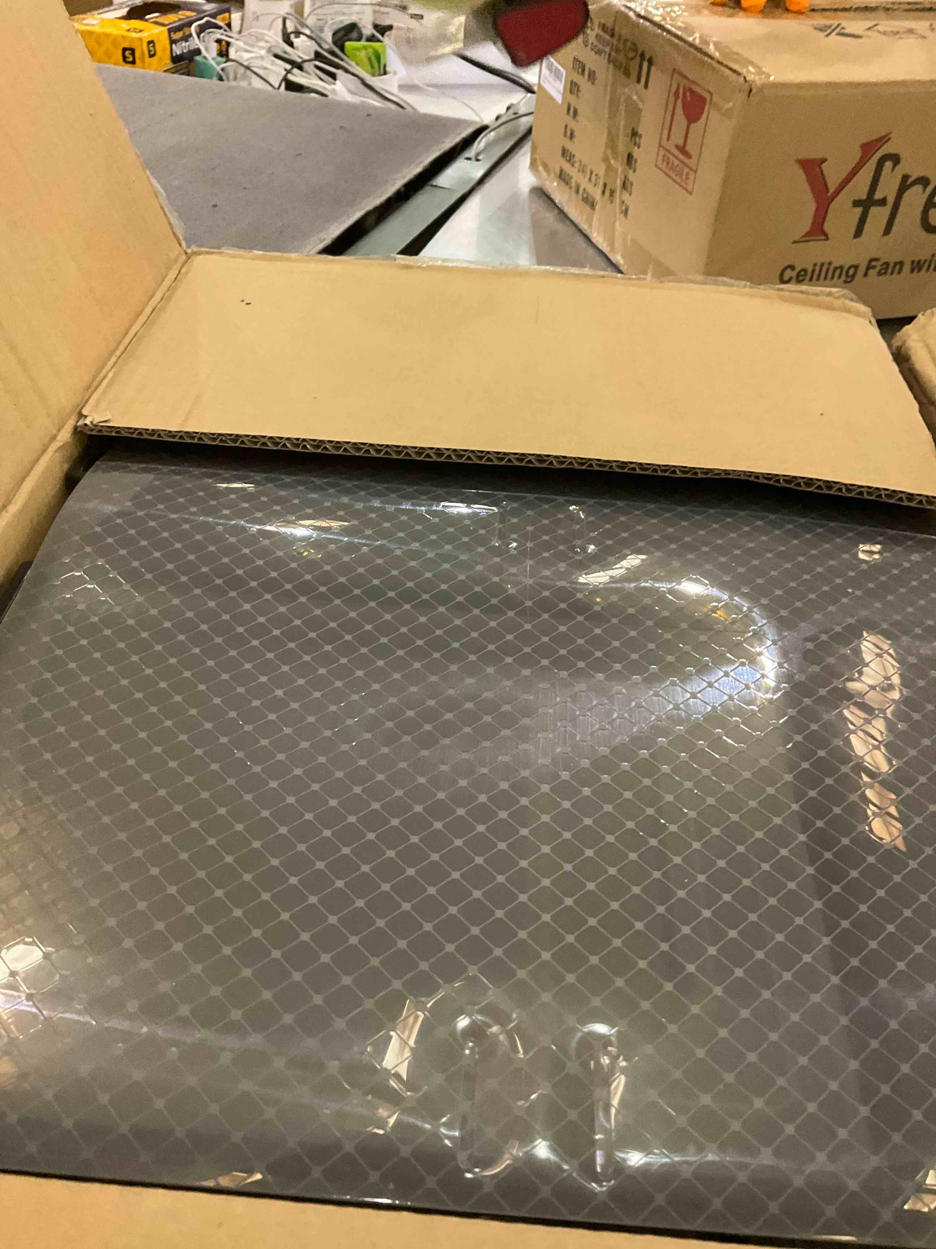 https://s3.amazonaws.com/lotting-images-prod/BargainHunt/EXS01499289_1717600611567.jpeg