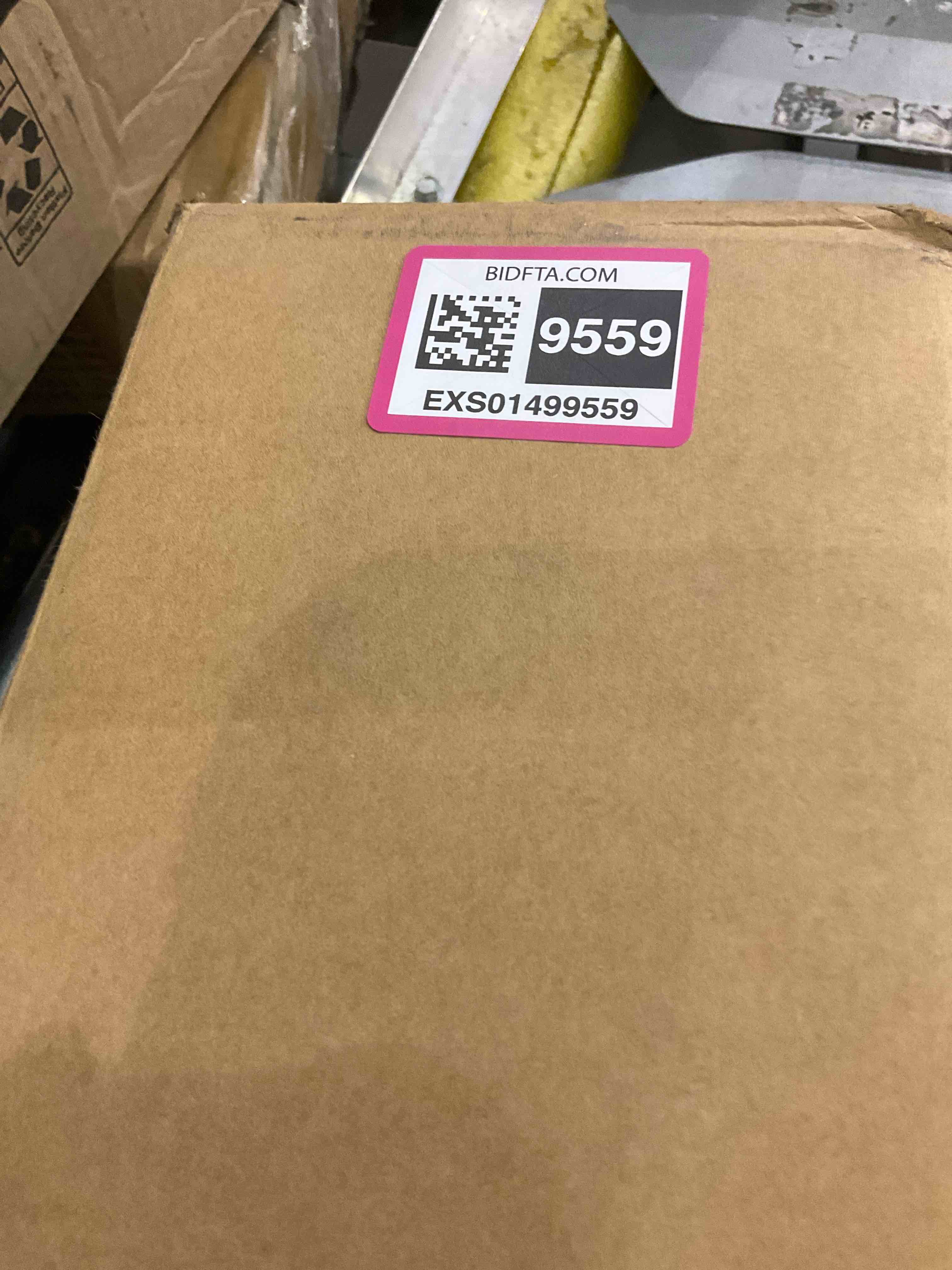 https://s3.amazonaws.com/lotting-images-prod/BargainHunt/EXS01499559_1717069816915.jpeg