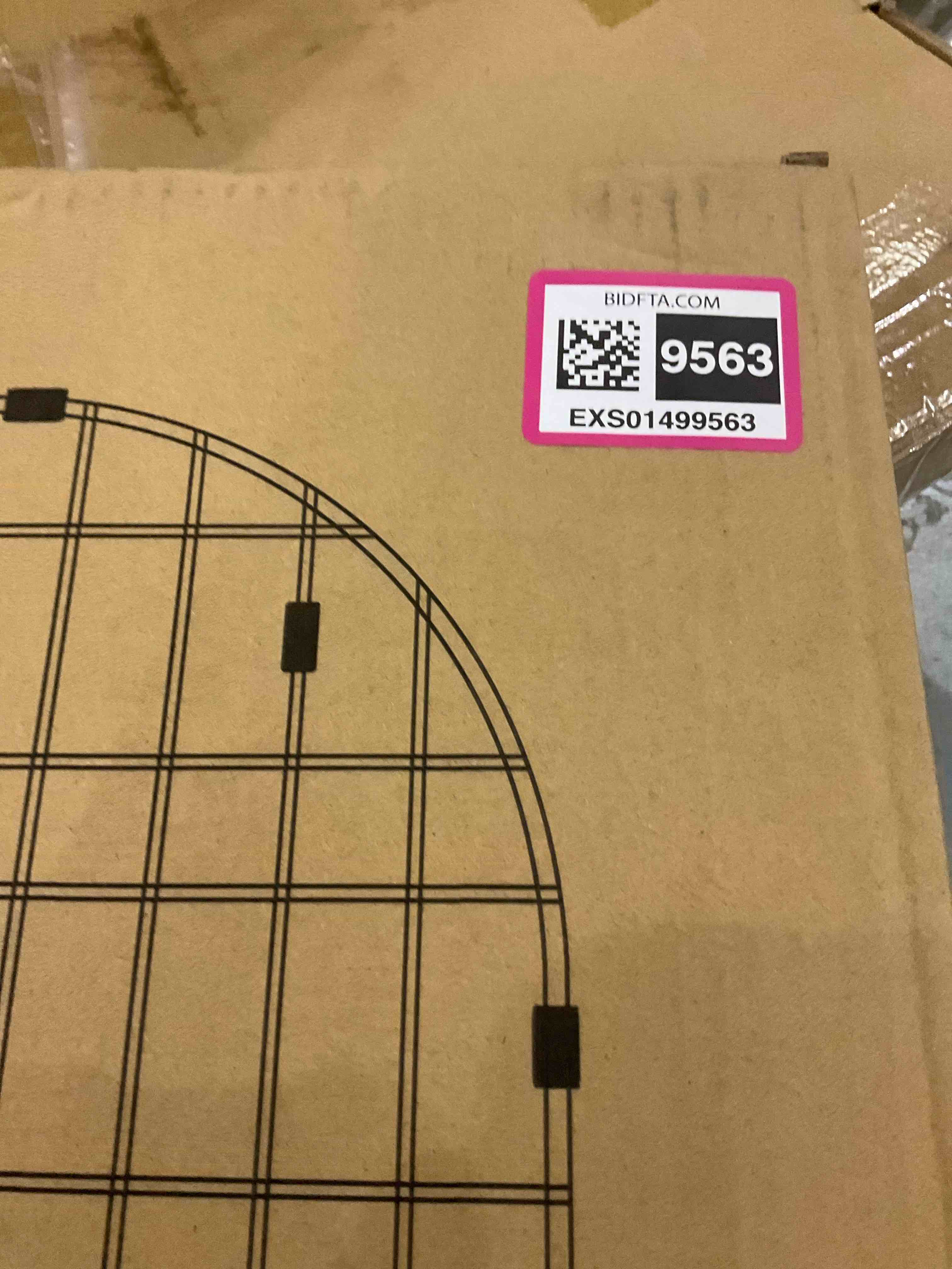 https://s3.amazonaws.com/lotting-images-prod/BargainHunt/EXS01499563_1717070134624.jpeg