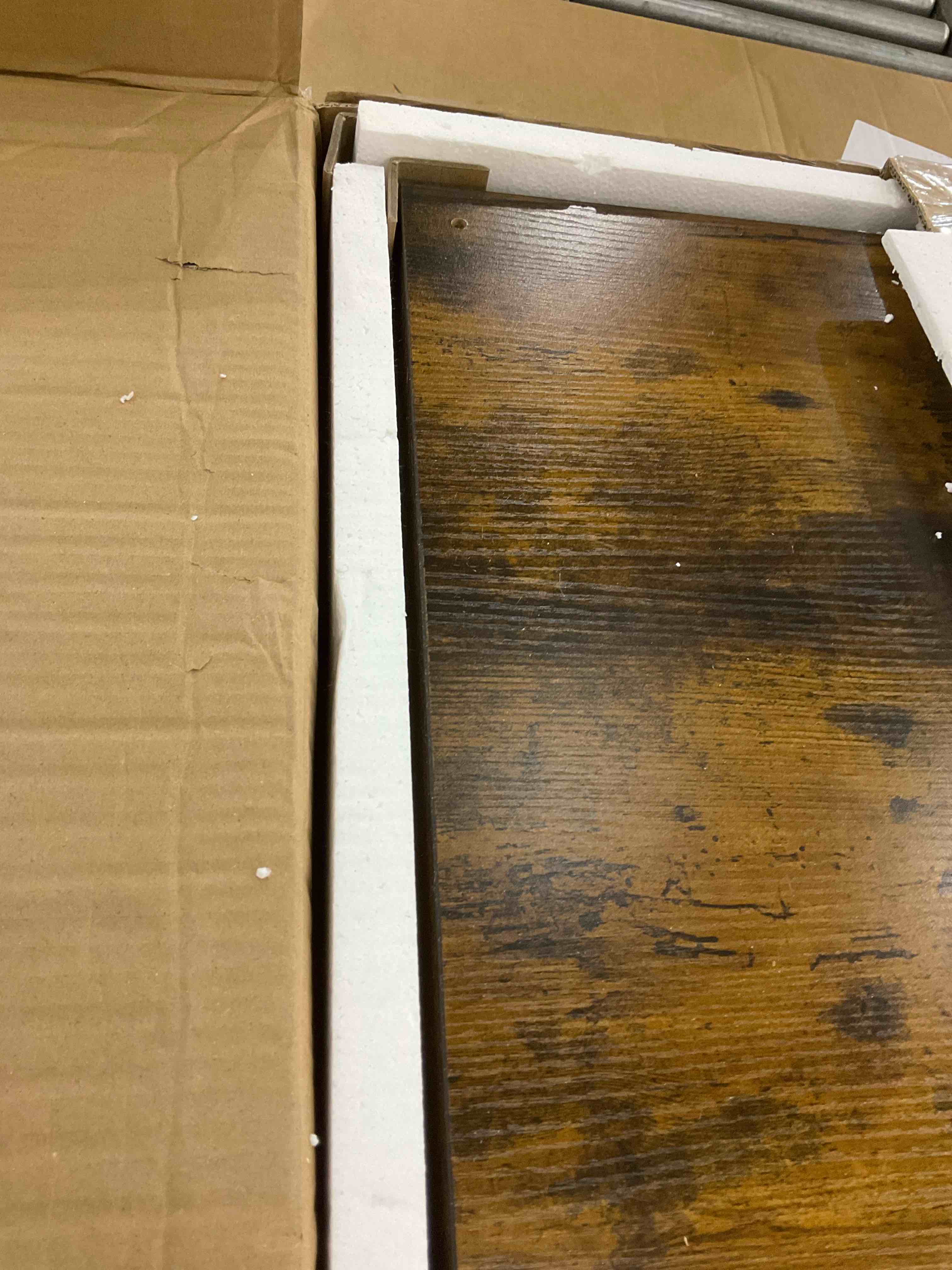 https://s3.amazonaws.com/lotting-images-prod/BargainHunt/EXS01499575_1717071663918.jpeg