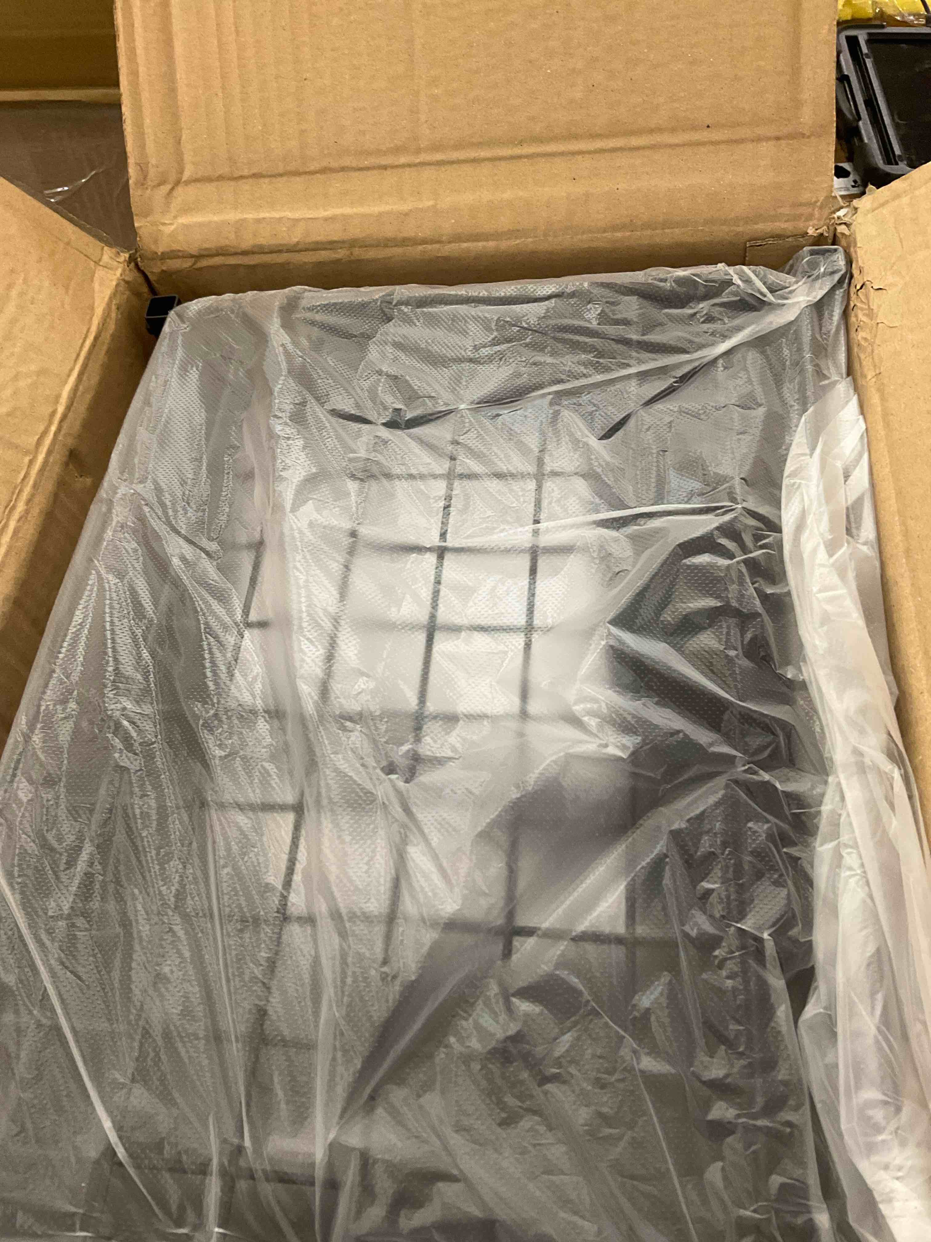 https://s3.amazonaws.com/lotting-images-prod/BargainHunt/EXS01499832_1717177512752.jpeg