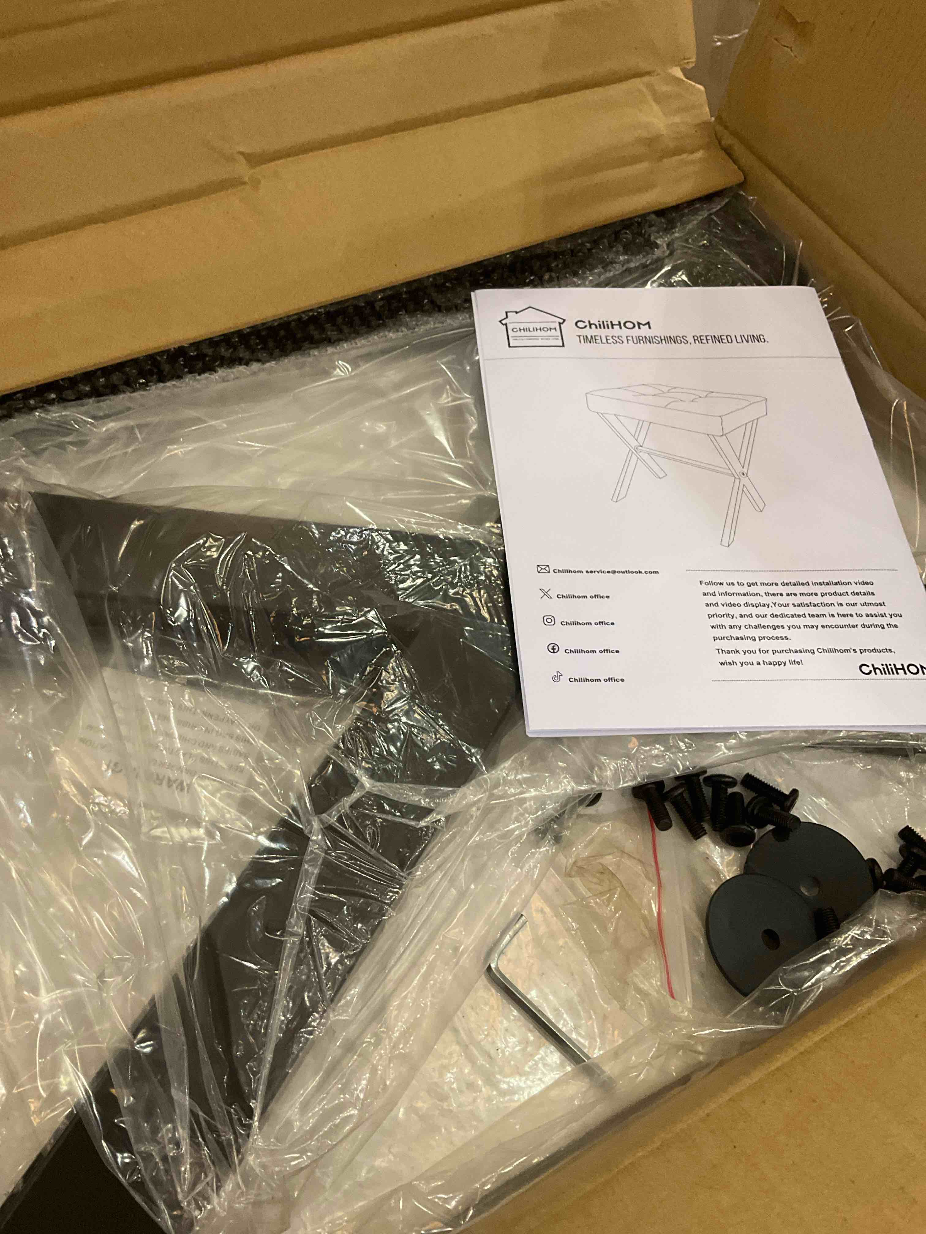 https://s3.amazonaws.com/lotting-images-prod/BargainHunt/EXS01499836_1717177856146.jpeg