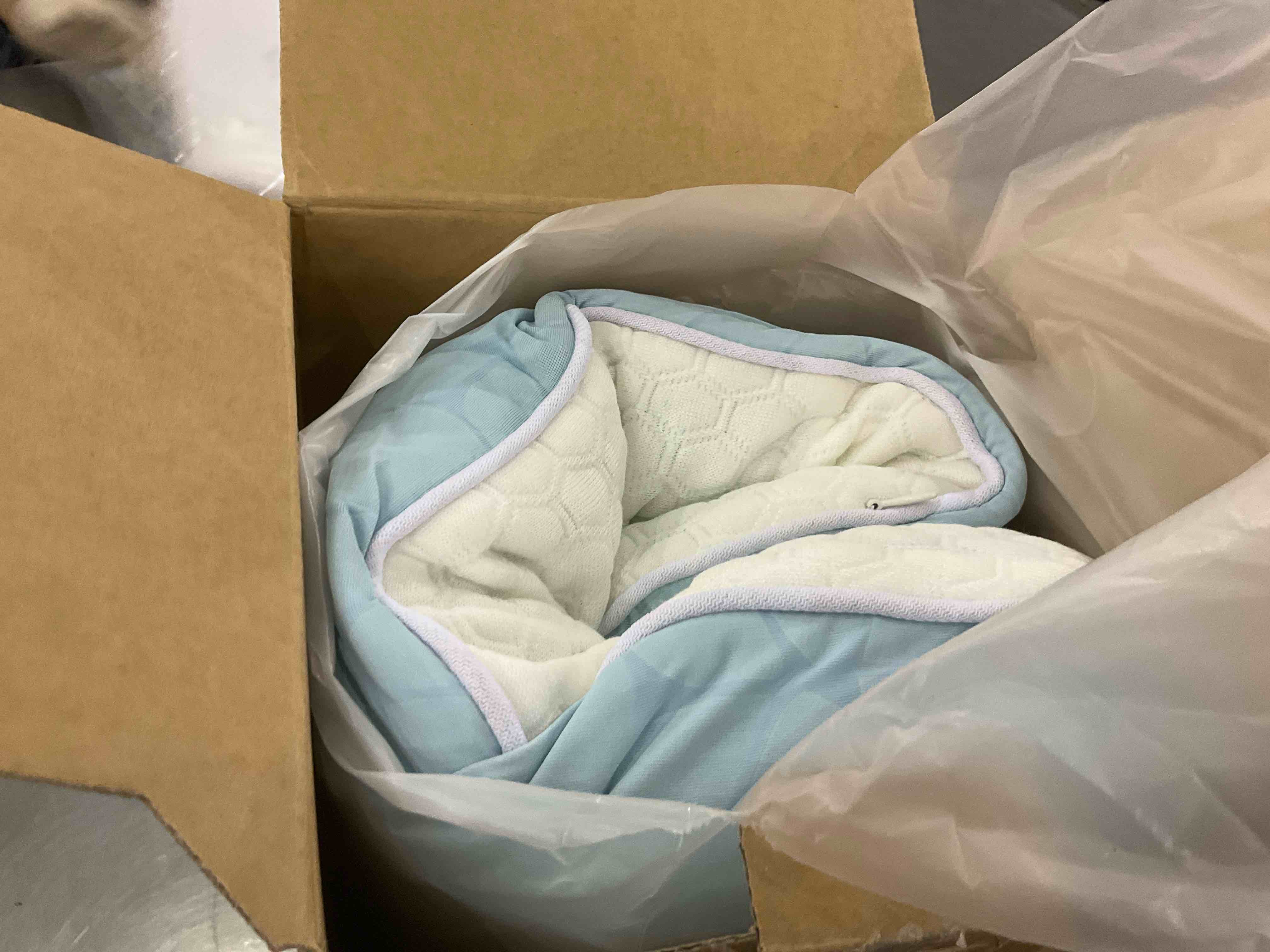 https://s3.amazonaws.com/lotting-images-prod/BargainHunt/EXS01500063_1718106718727.jpeg