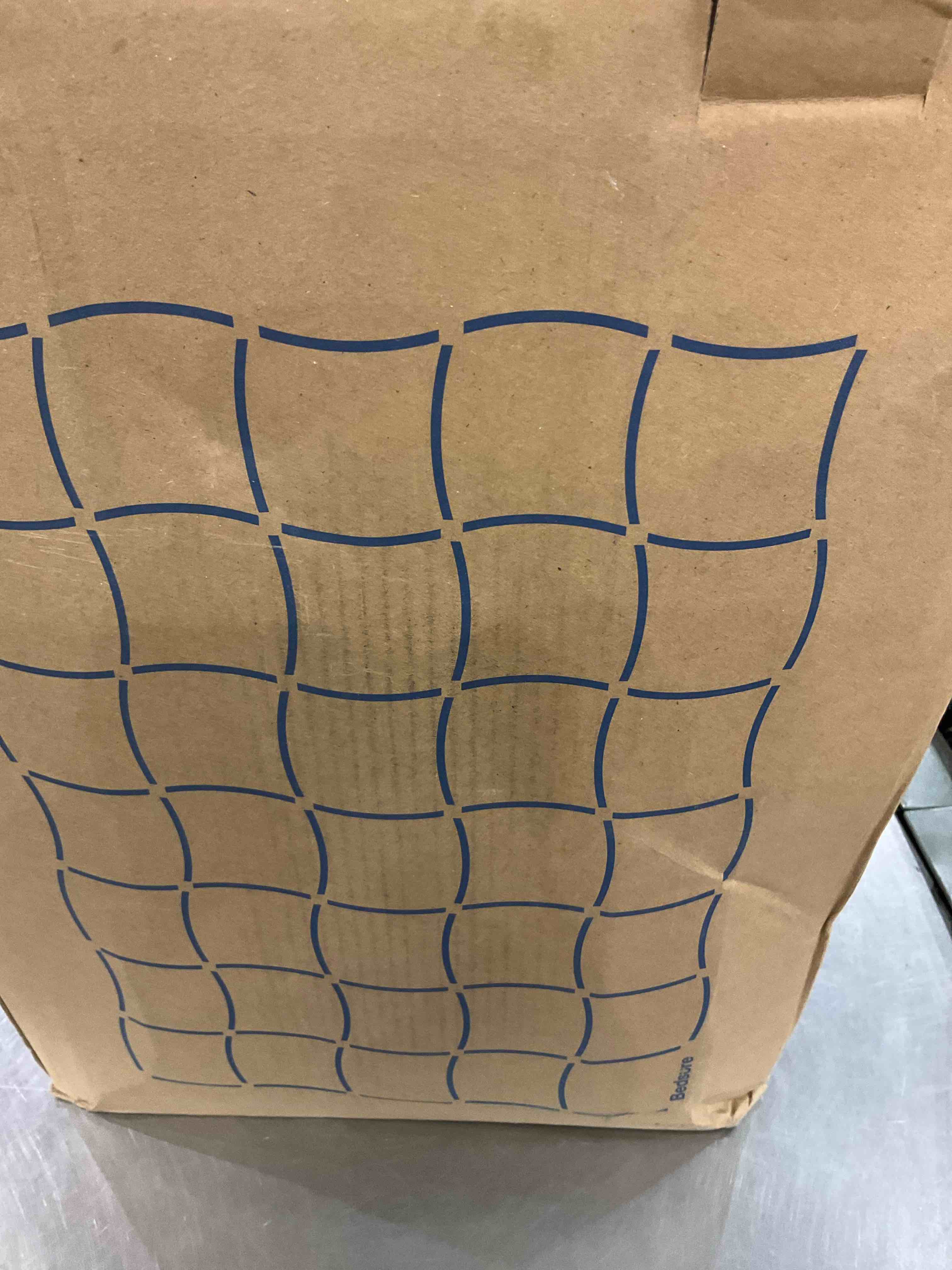 https://s3.amazonaws.com/lotting-images-prod/BargainHunt/EXS01500065_1718107025721.jpeg