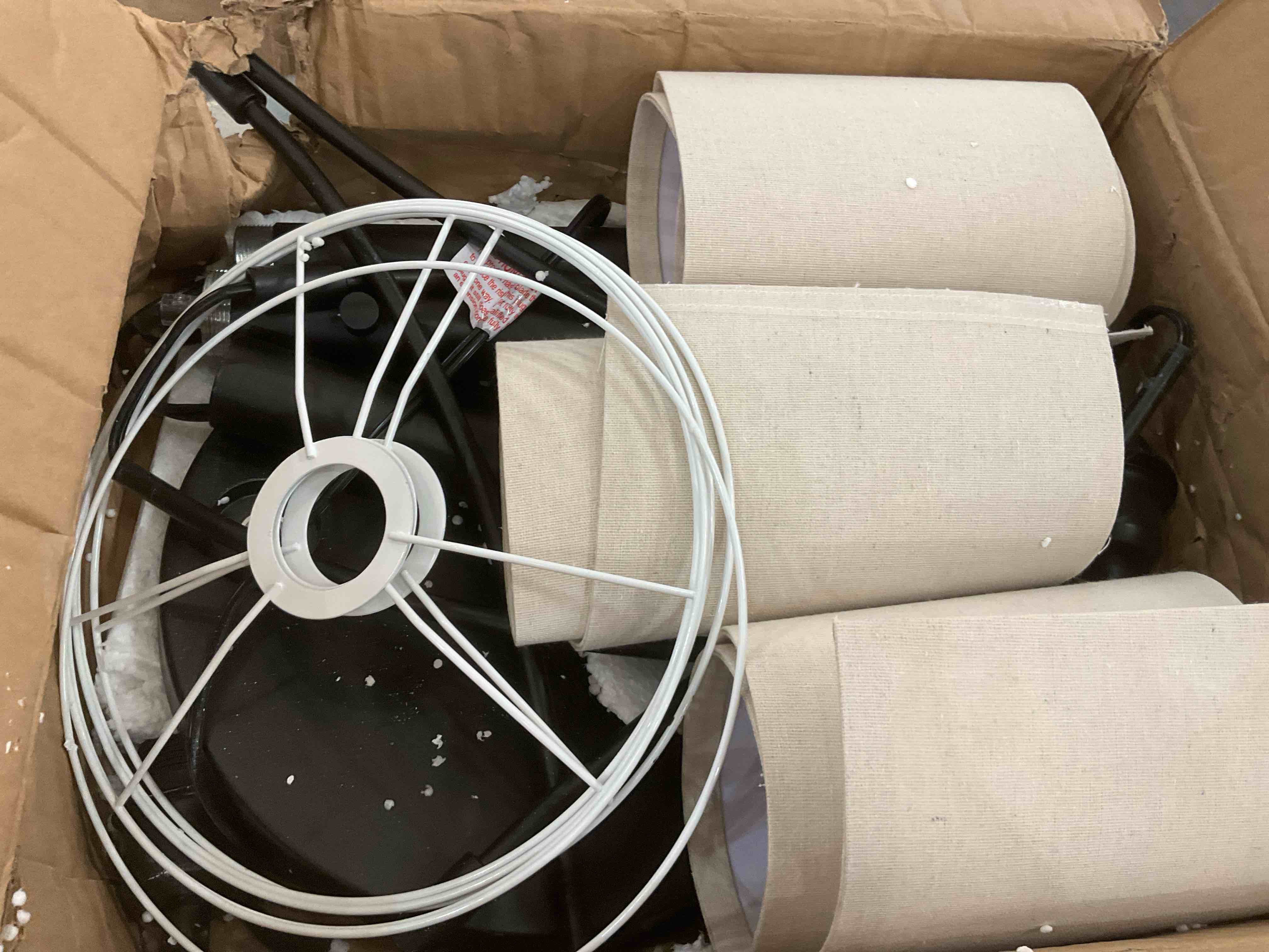 https://s3.amazonaws.com/lotting-images-prod/BargainHunt/EXS01500168_1718126186990.jpeg
