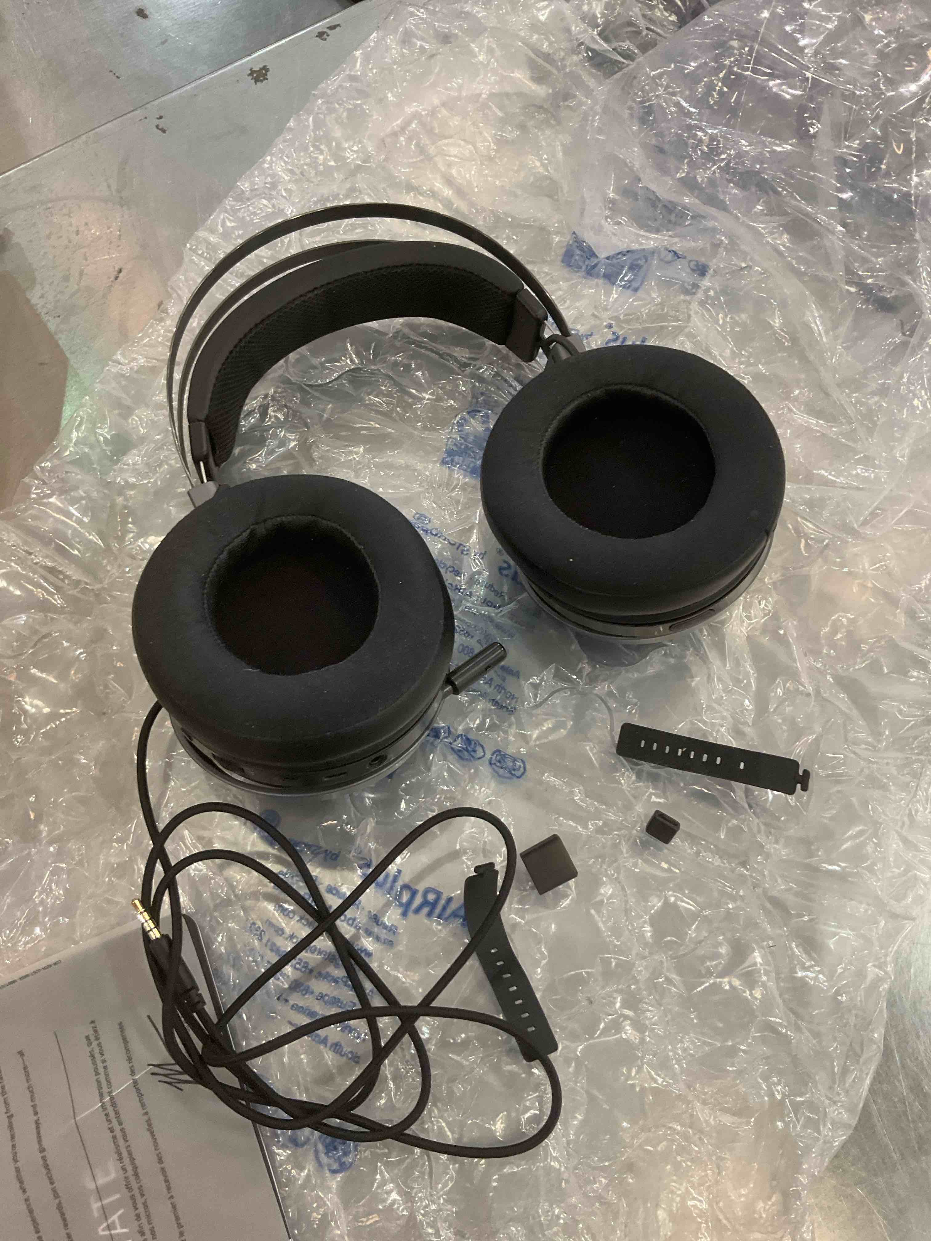 https://s3.amazonaws.com/lotting-images-prod/BargainHunt/EXS01500357_1718217892723.jpeg