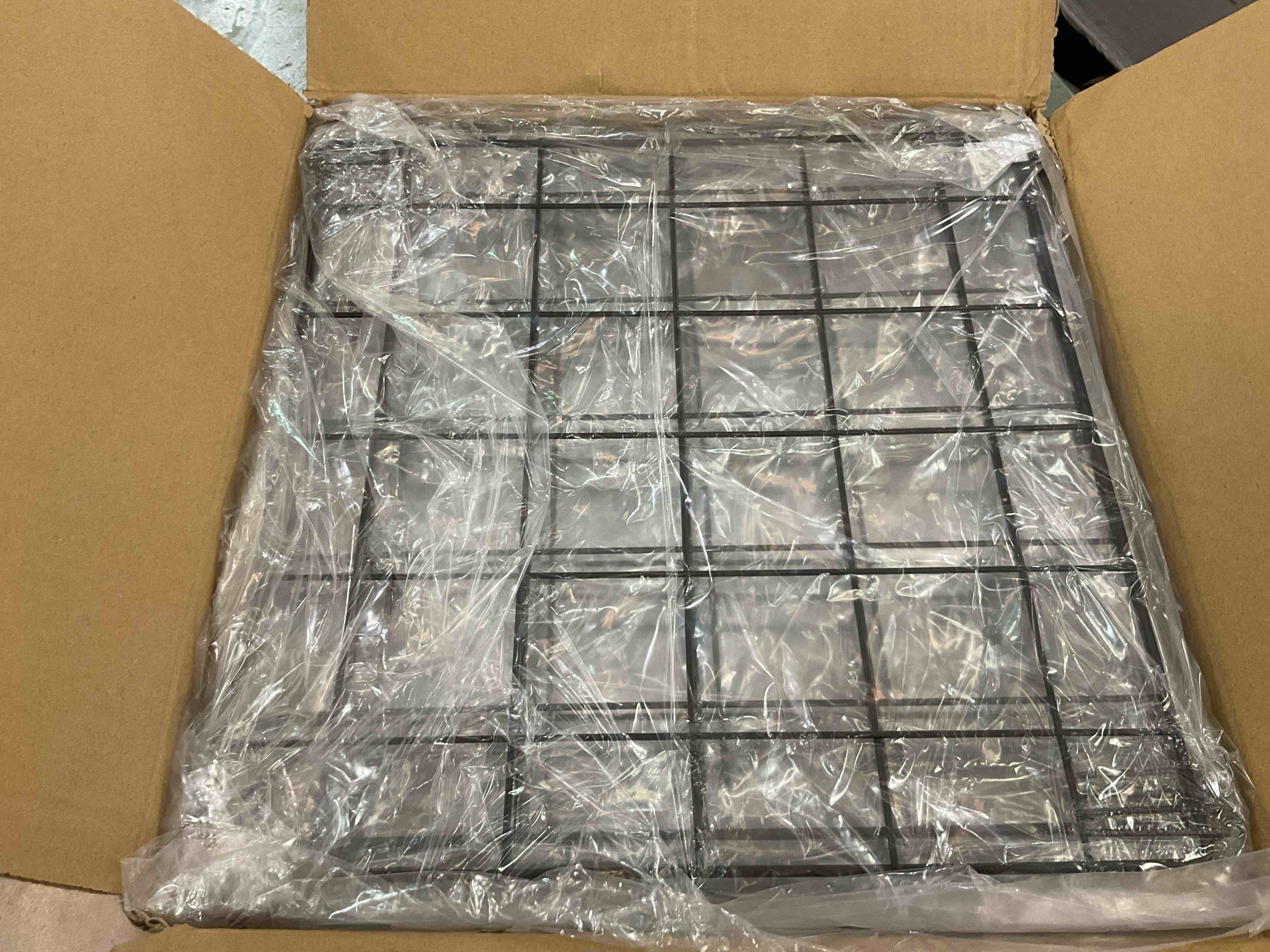 https://s3.amazonaws.com/lotting-images-prod/BargainHunt/EXS01500360_1718218210514.jpeg