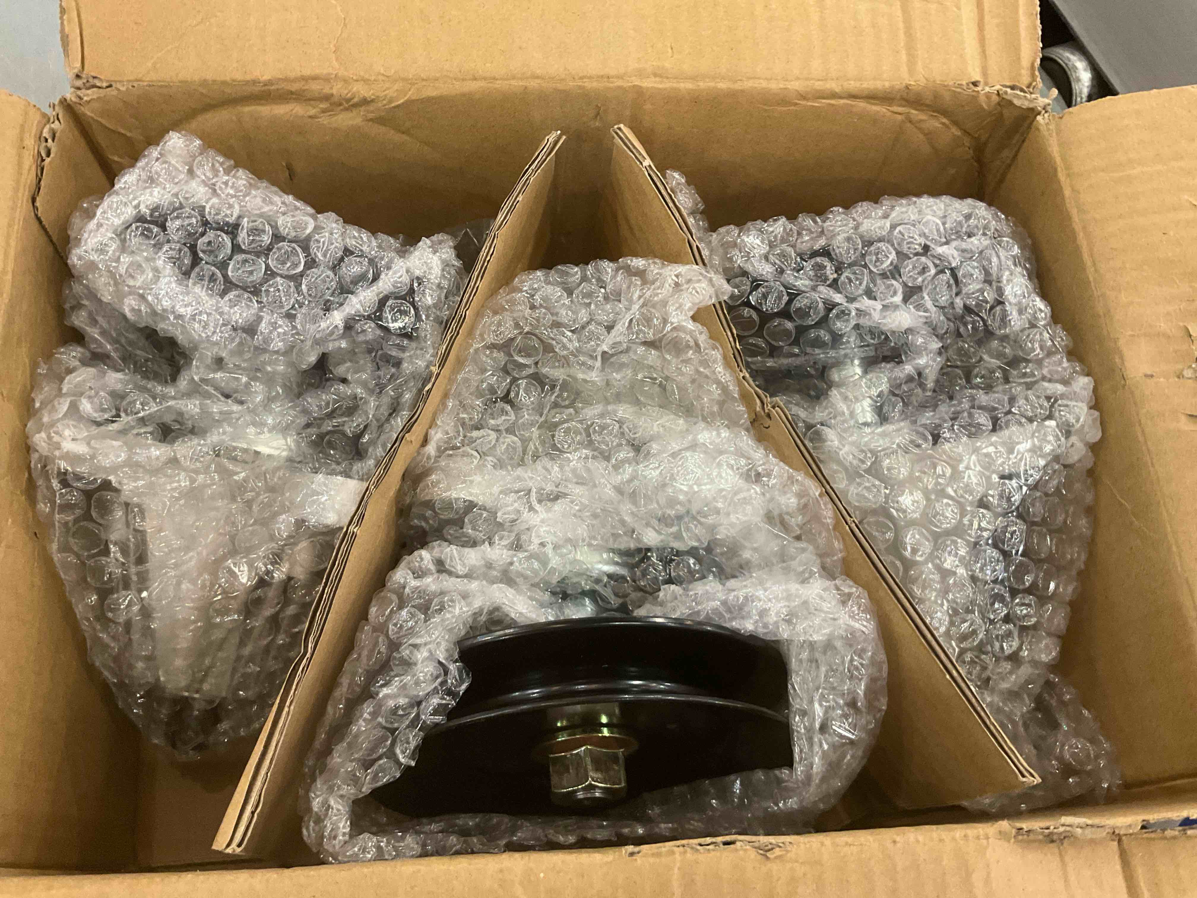 https://s3.amazonaws.com/lotting-images-prod/BargainHunt/EXS01500361_1718218298042.jpeg