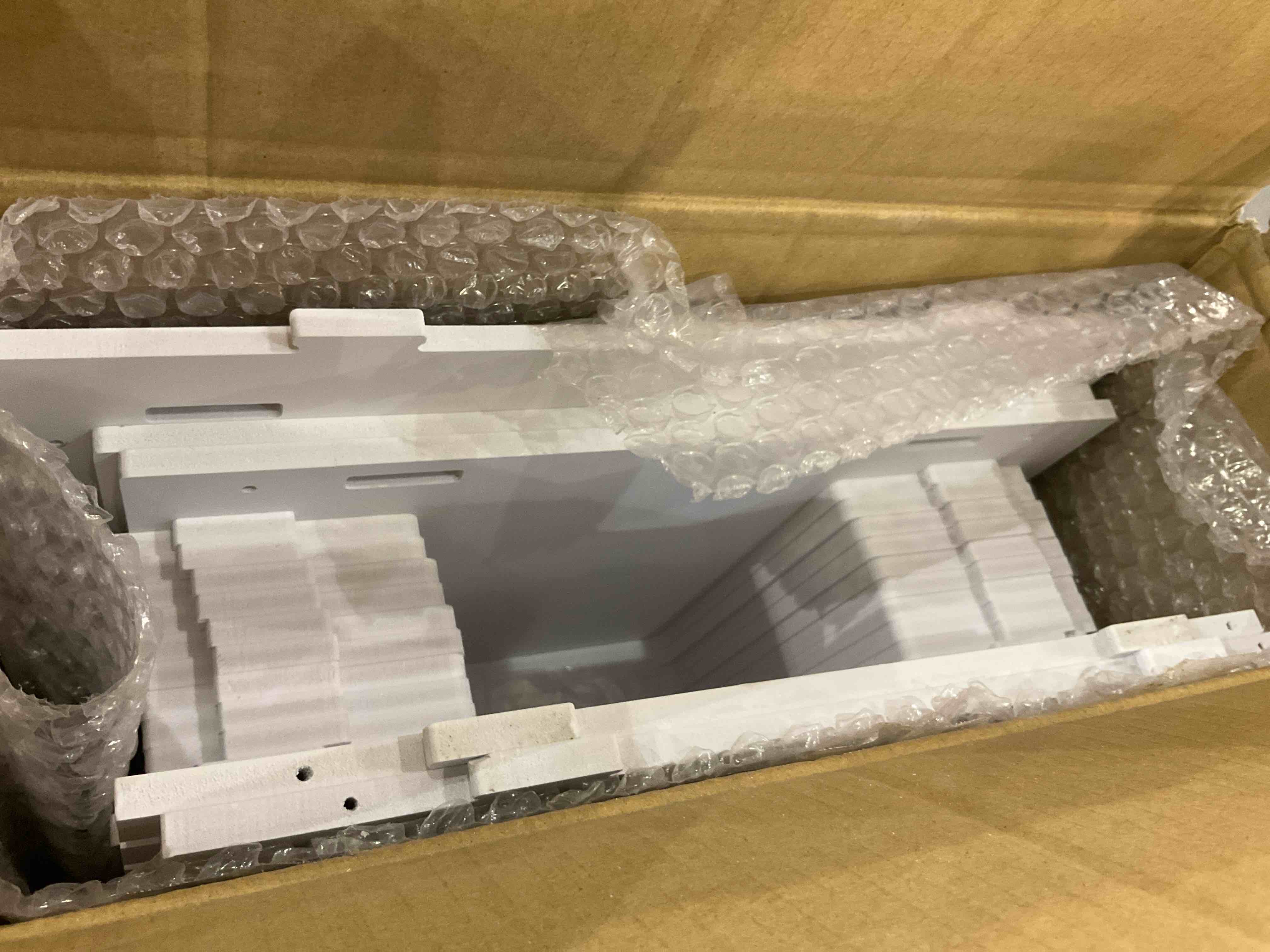 https://s3.amazonaws.com/lotting-images-prod/BargainHunt/EXS01500394_1718279875985.jpeg