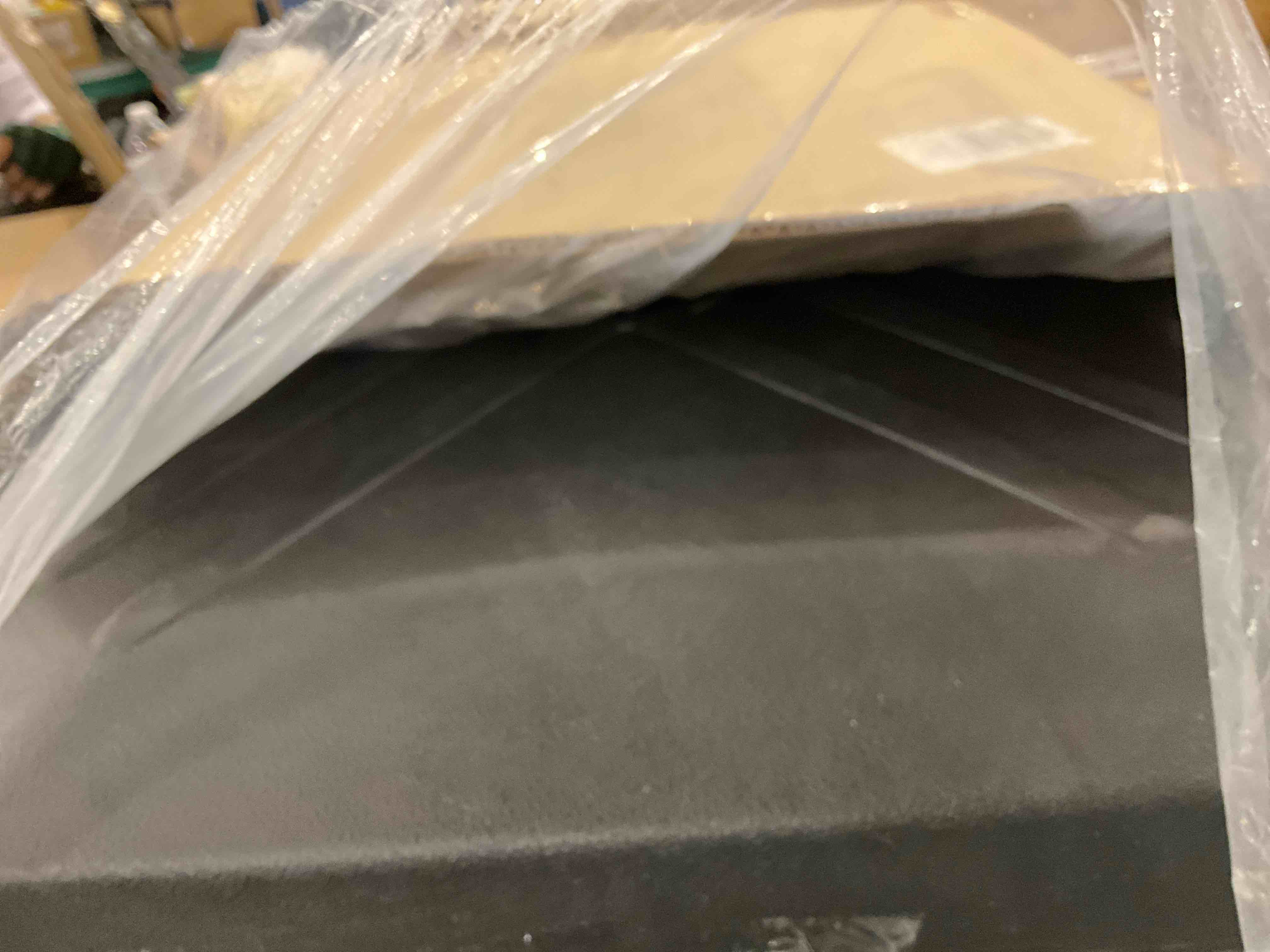 https://s3.amazonaws.com/lotting-images-prod/BargainHunt/EXS01500737_1716303727227.jpeg