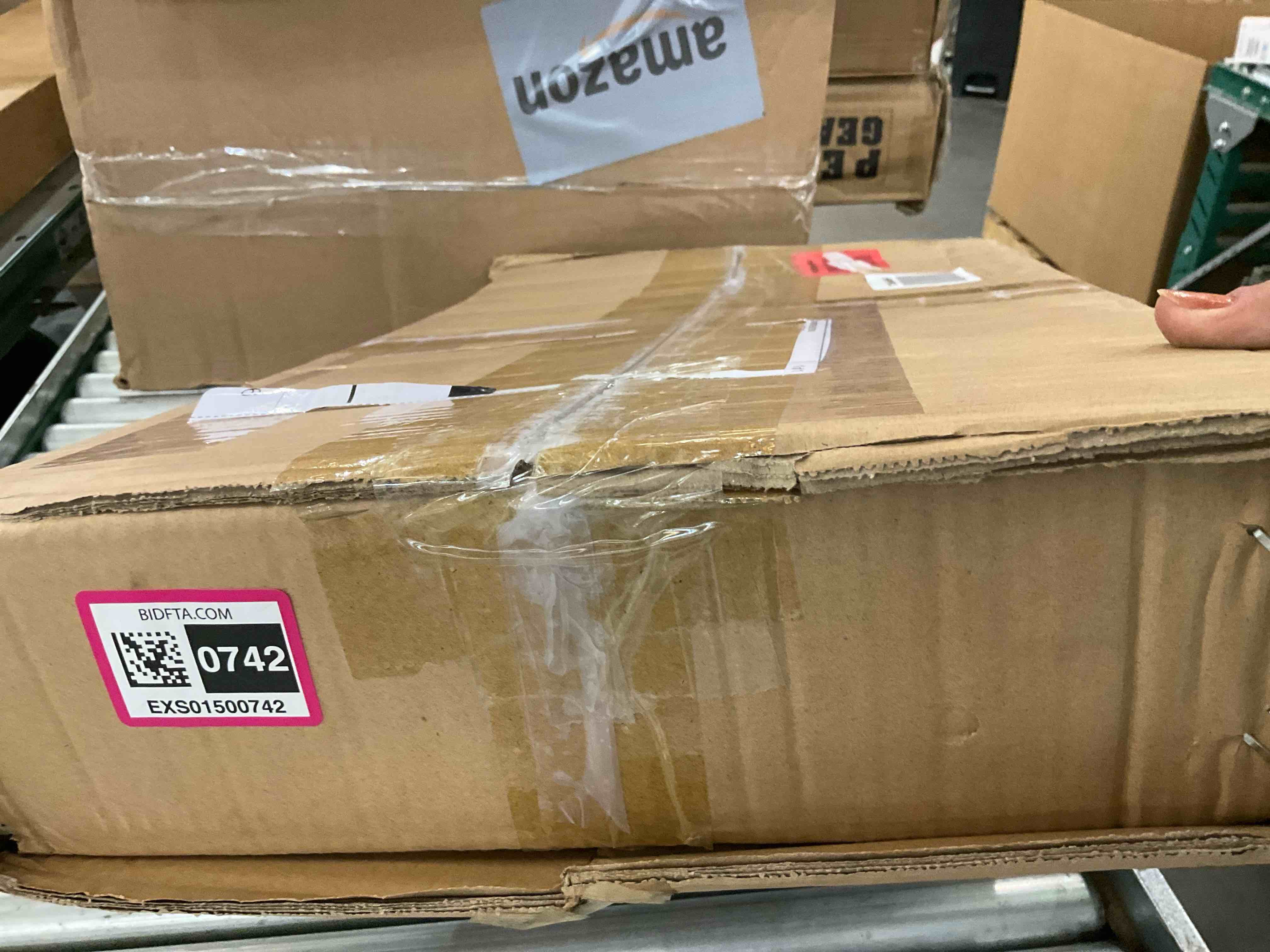 https://s3.amazonaws.com/lotting-images-prod/BargainHunt/EXS01500742_1716304377996.jpeg