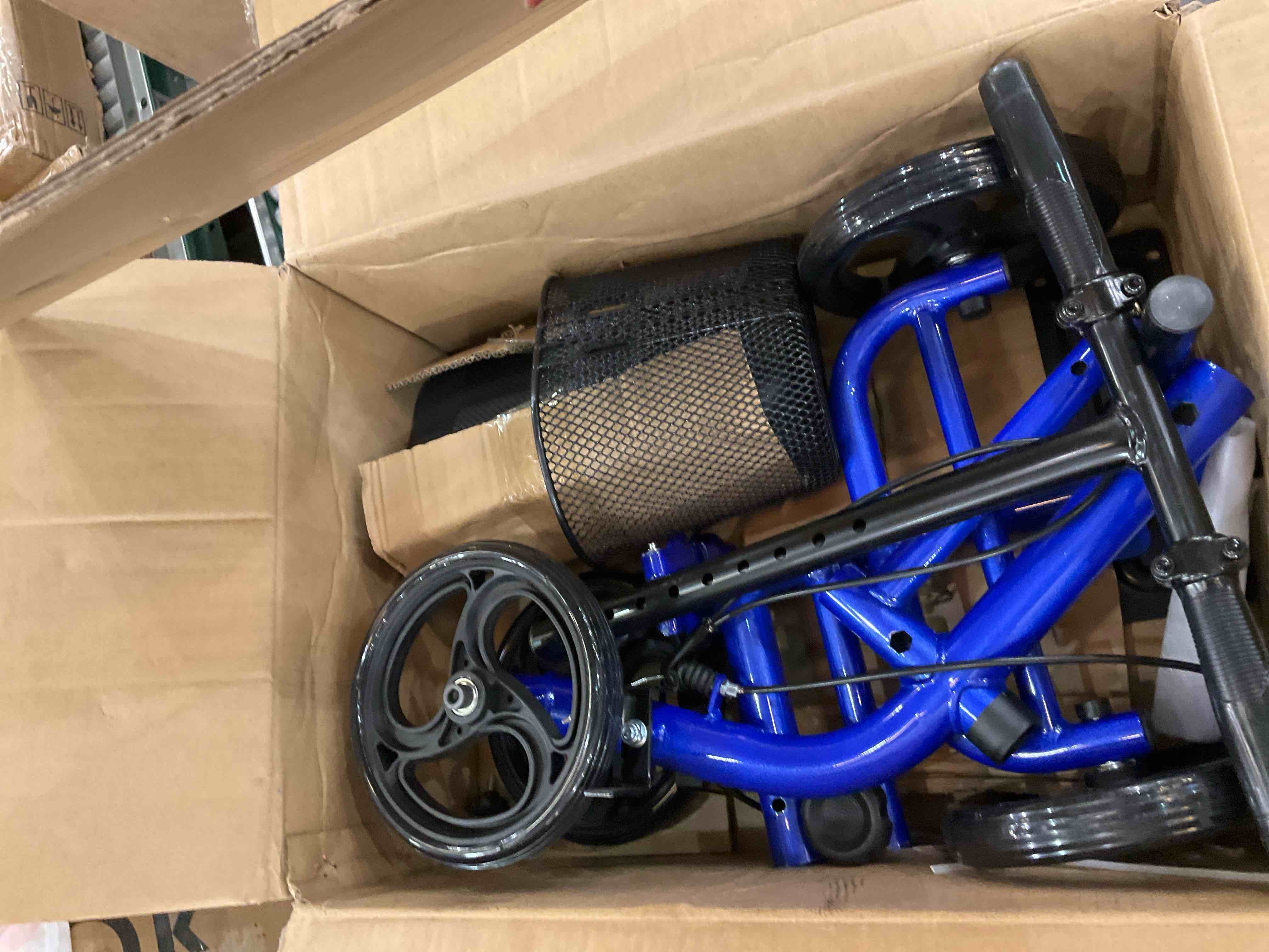 https://s3.amazonaws.com/lotting-images-prod/BargainHunt/EXS01500755_1716310967489.jpeg