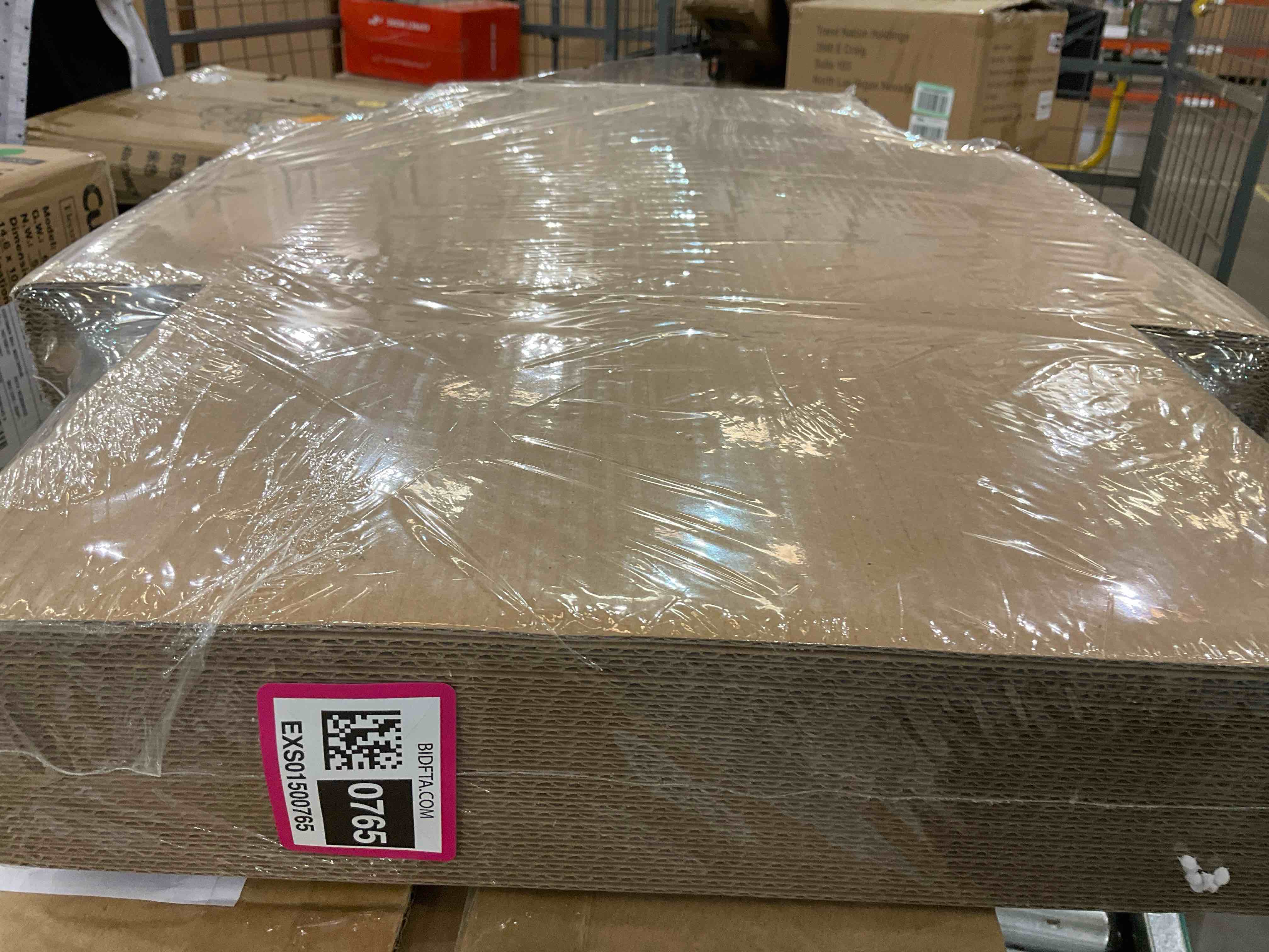 https://s3.amazonaws.com/lotting-images-prod/BargainHunt/EXS01500765_1716311430897.jpeg