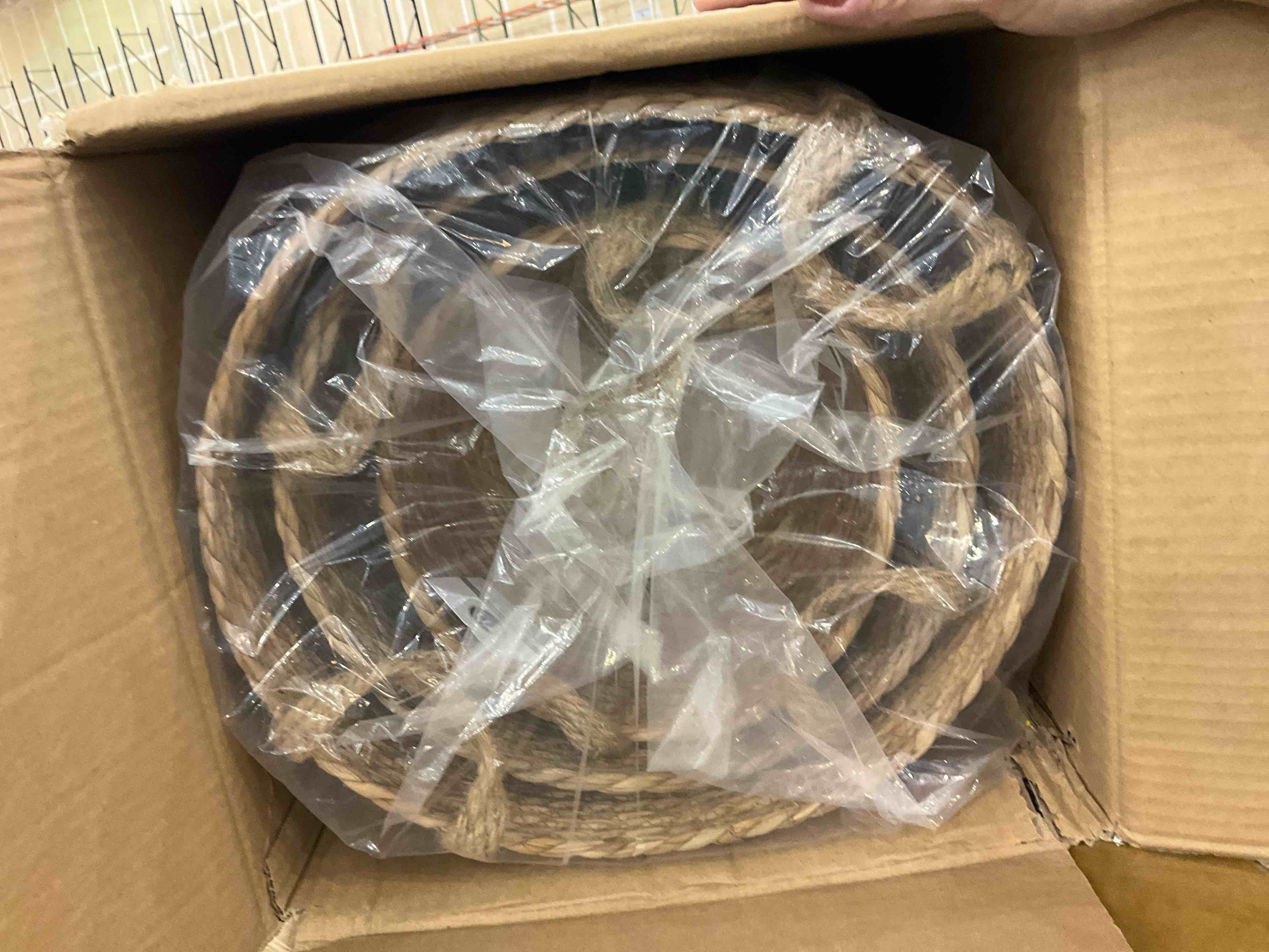 https://s3.amazonaws.com/lotting-images-prod/BargainHunt/EXS01500769_1716310848155.jpeg