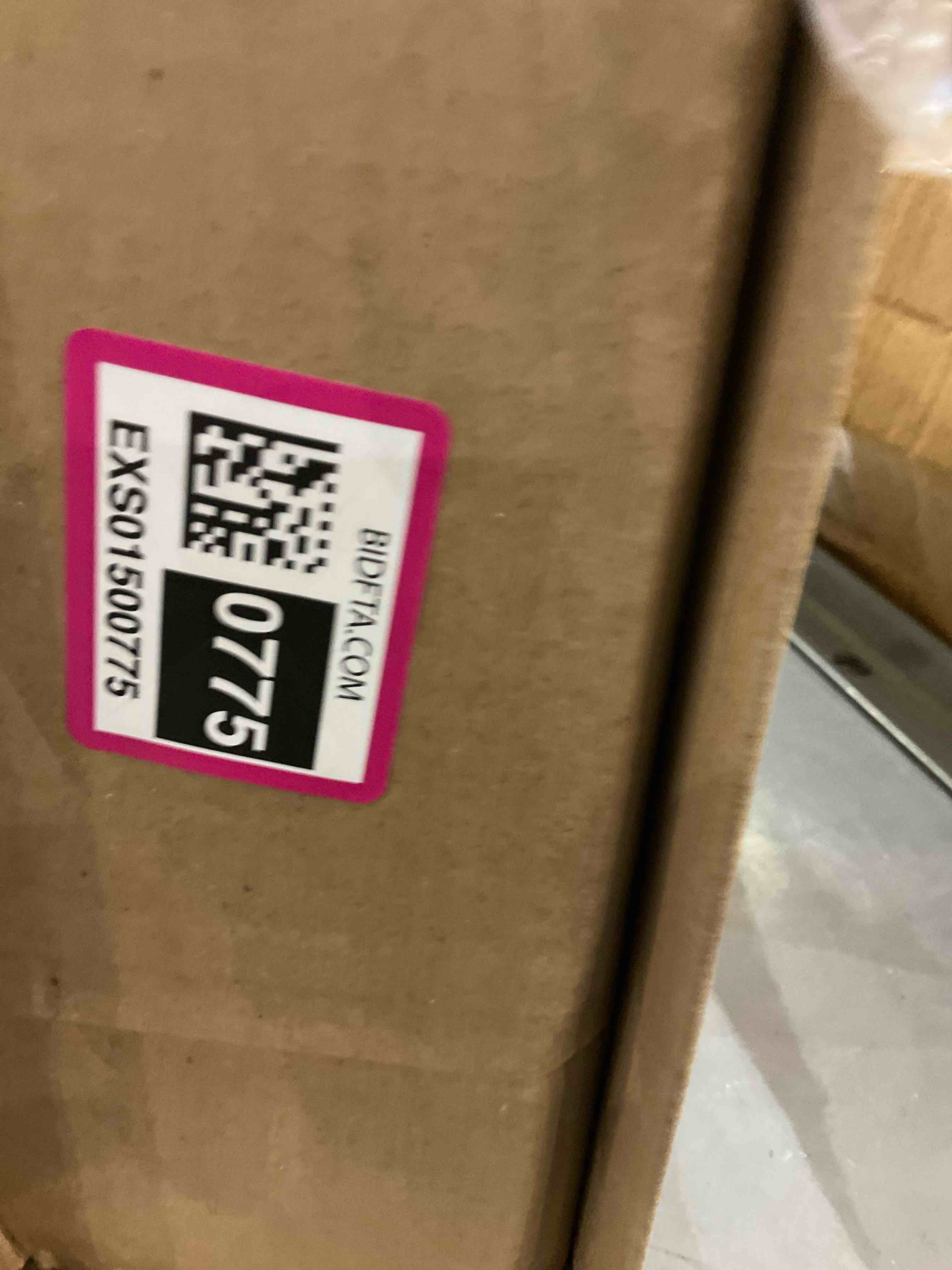 https://s3.amazonaws.com/lotting-images-prod/BargainHunt/EXS01500775_1716463376597.jpeg