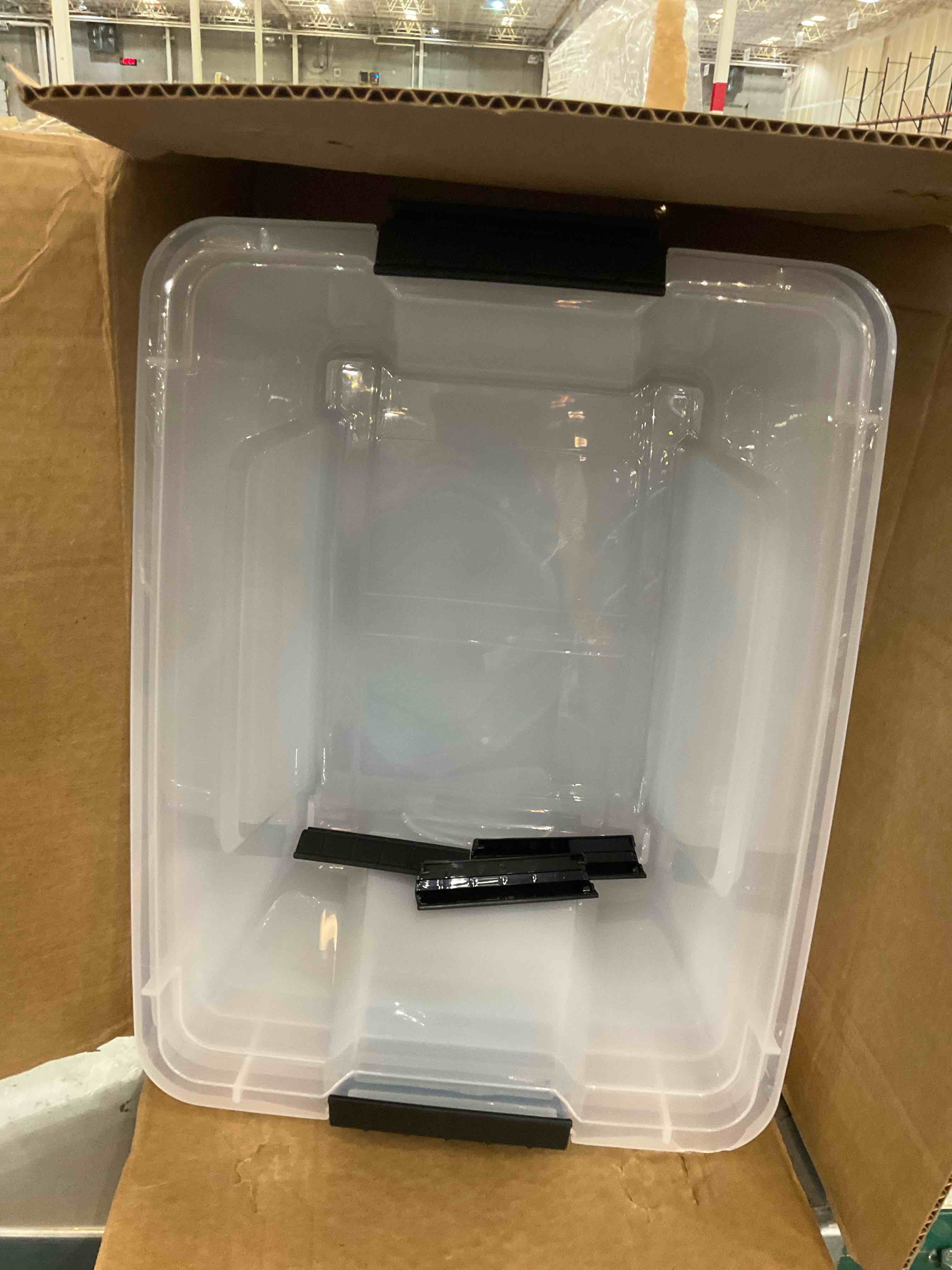 https://s3.amazonaws.com/lotting-images-prod/BargainHunt/EXS01500834_1716485890207.jpeg