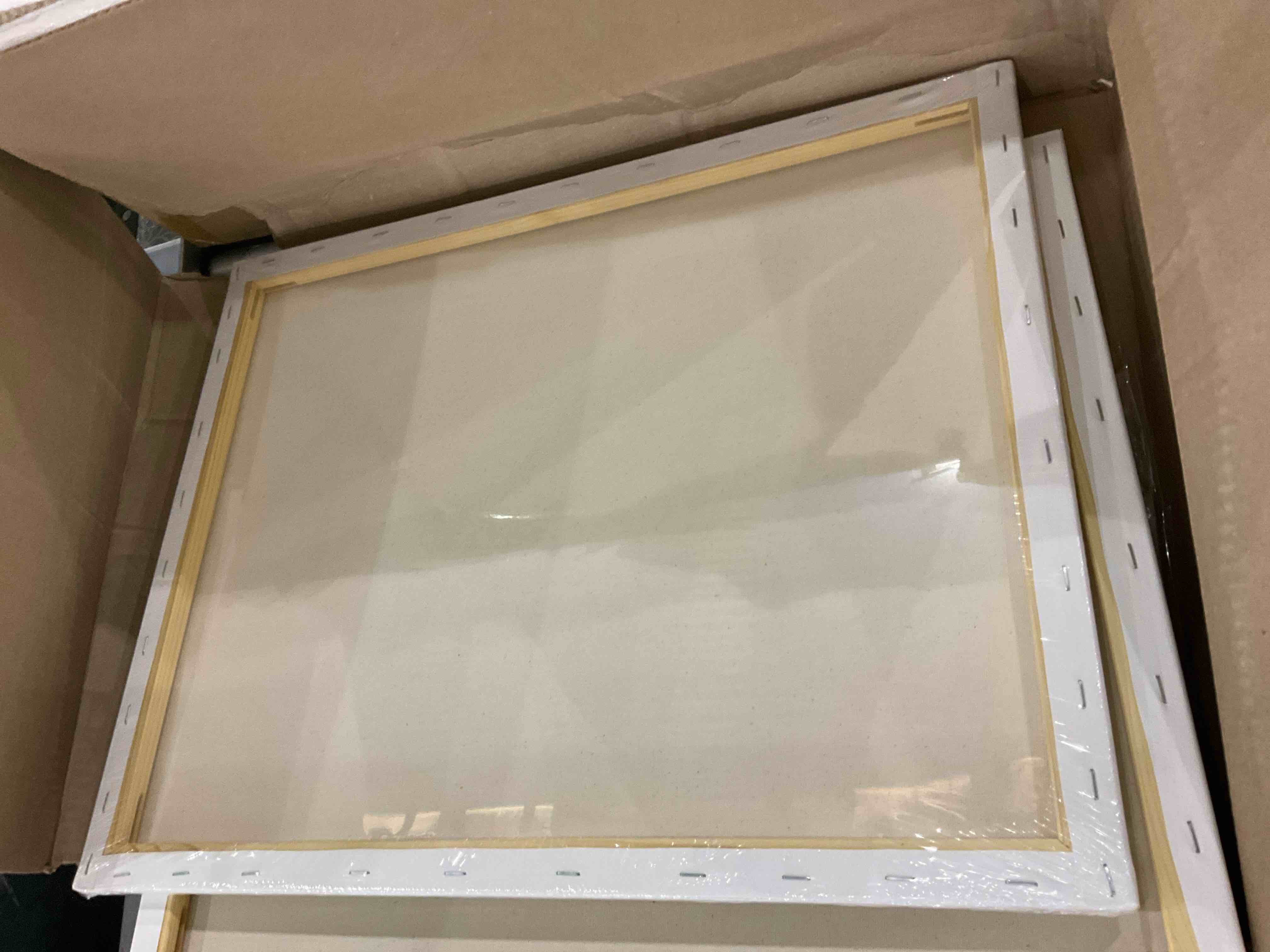 https://s3.amazonaws.com/lotting-images-prod/BargainHunt/EXS01500876_1716895983727.jpeg