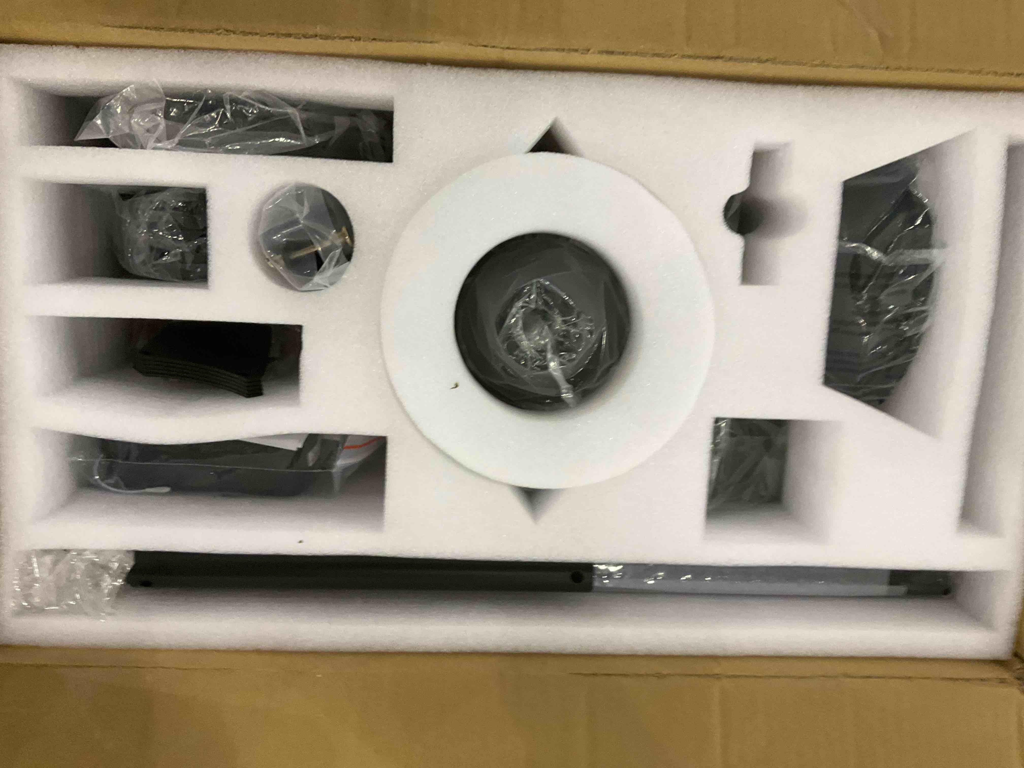 https://s3.amazonaws.com/lotting-images-prod/BargainHunt/EXS01500877_1716896140500.jpeg