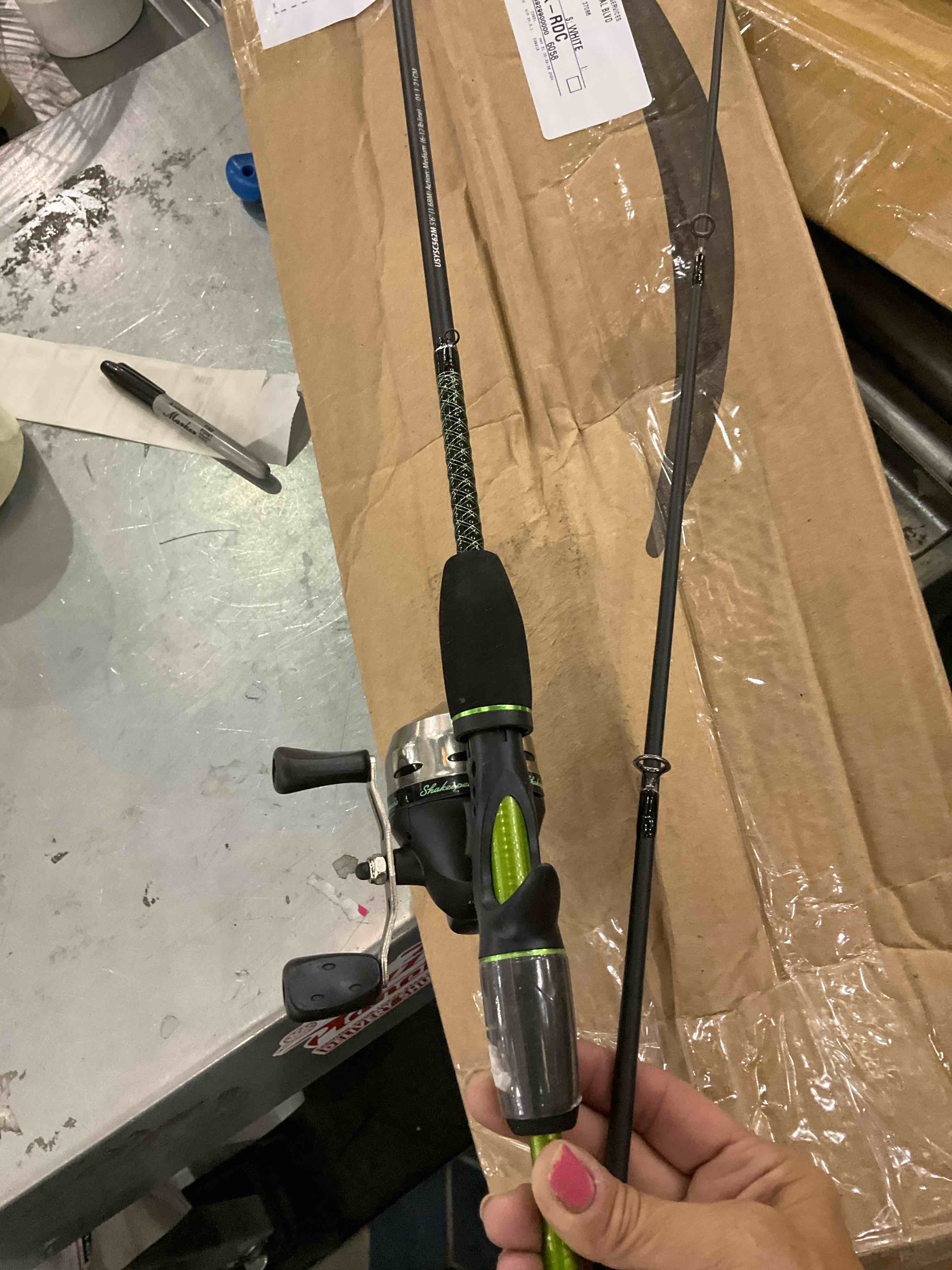 https://s3.amazonaws.com/lotting-images-prod/BargainHunt/EXS01500922_1717439987305.jpeg