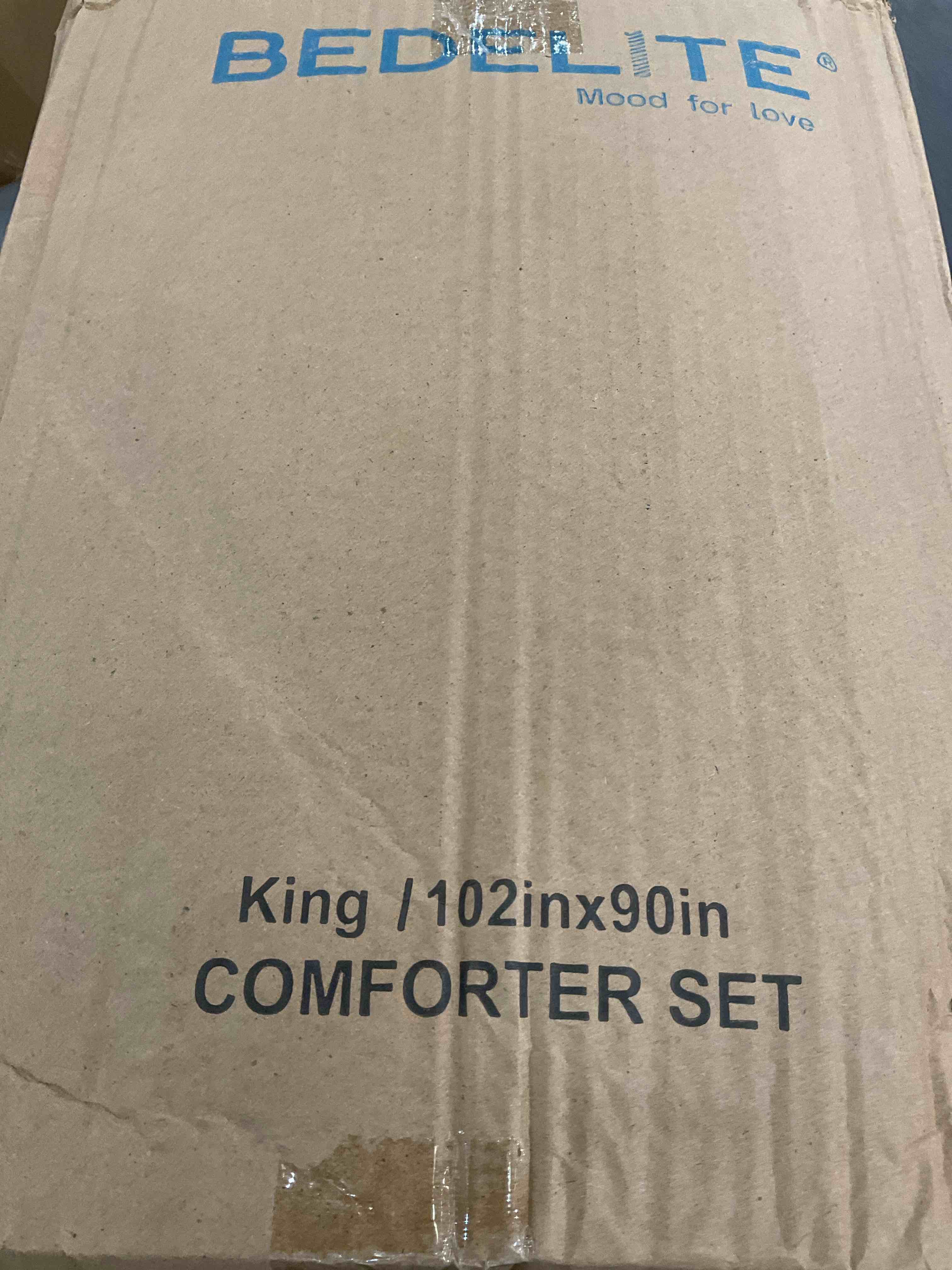 https://s3.amazonaws.com/lotting-images-prod/BargainHunt/EXS01501066_1717600364062.jpeg