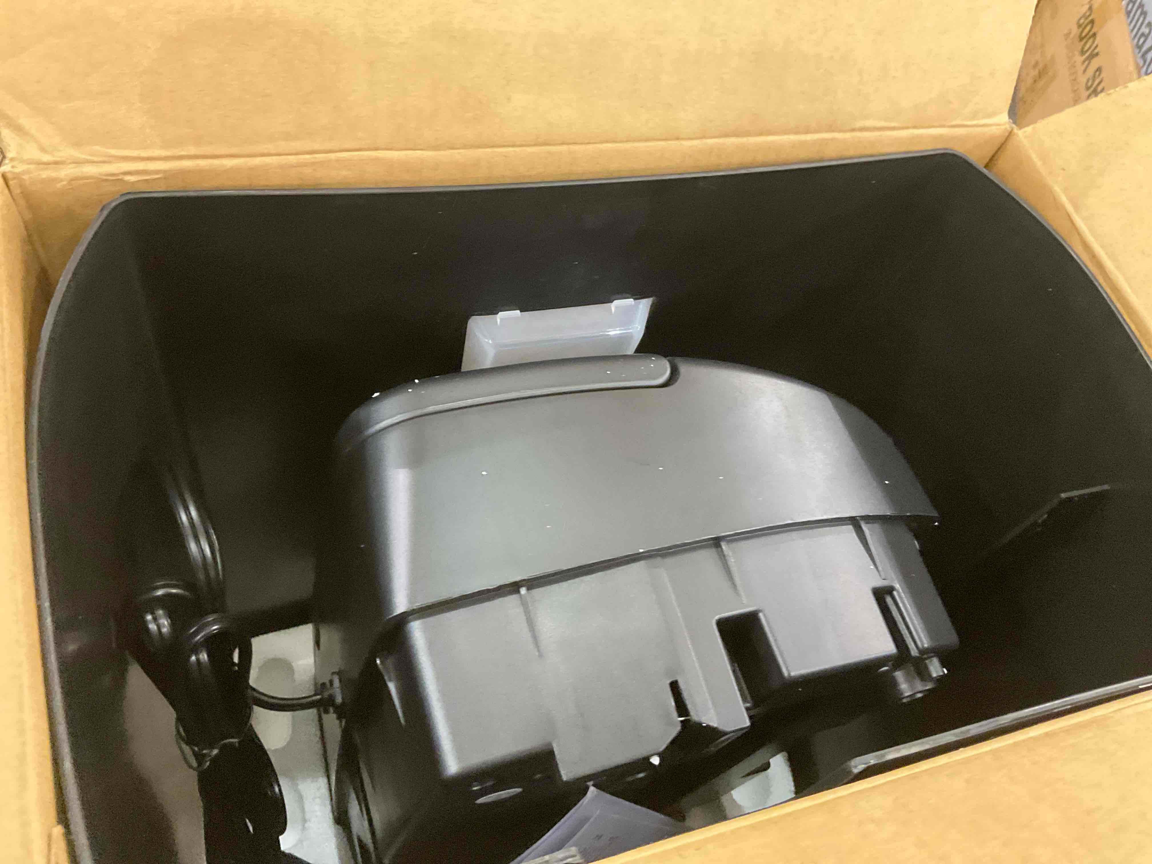 https://s3.amazonaws.com/lotting-images-prod/BargainHunt/EXS01501077_1717601996460.jpeg