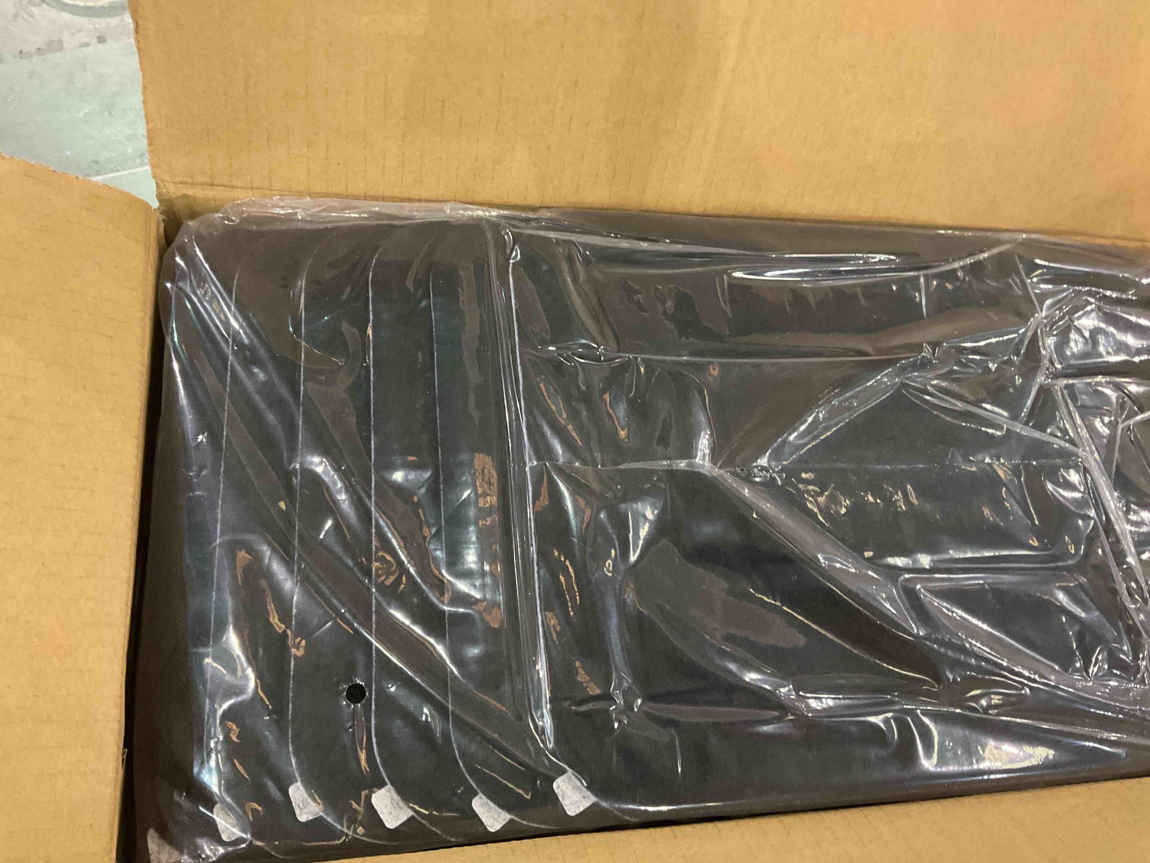 https://s3.amazonaws.com/lotting-images-prod/BargainHunt/EXS01501086_1717602898329.jpeg