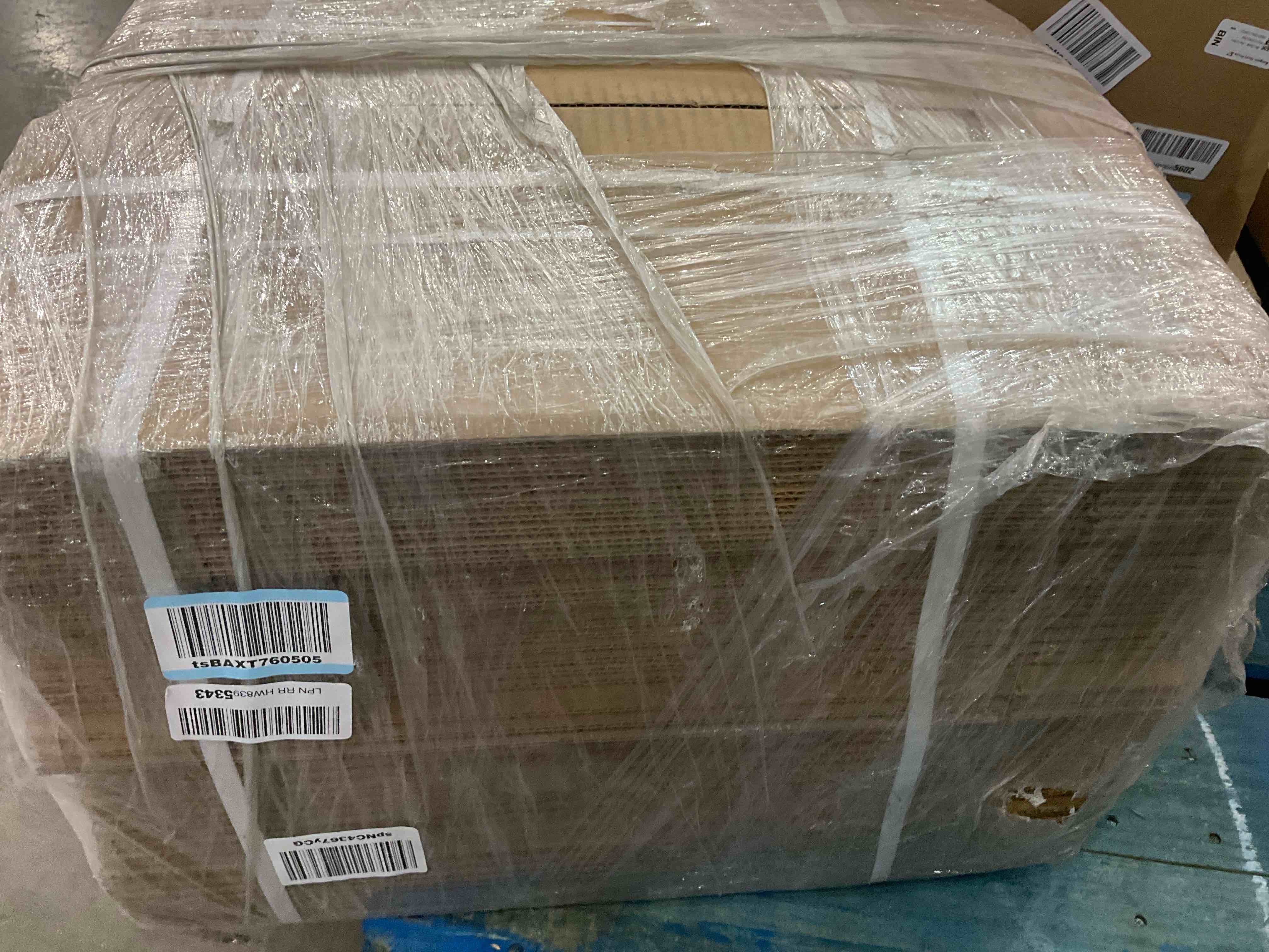 https://s3.amazonaws.com/lotting-images-prod/BargainHunt/EXS01501184_1717677070273.jpeg