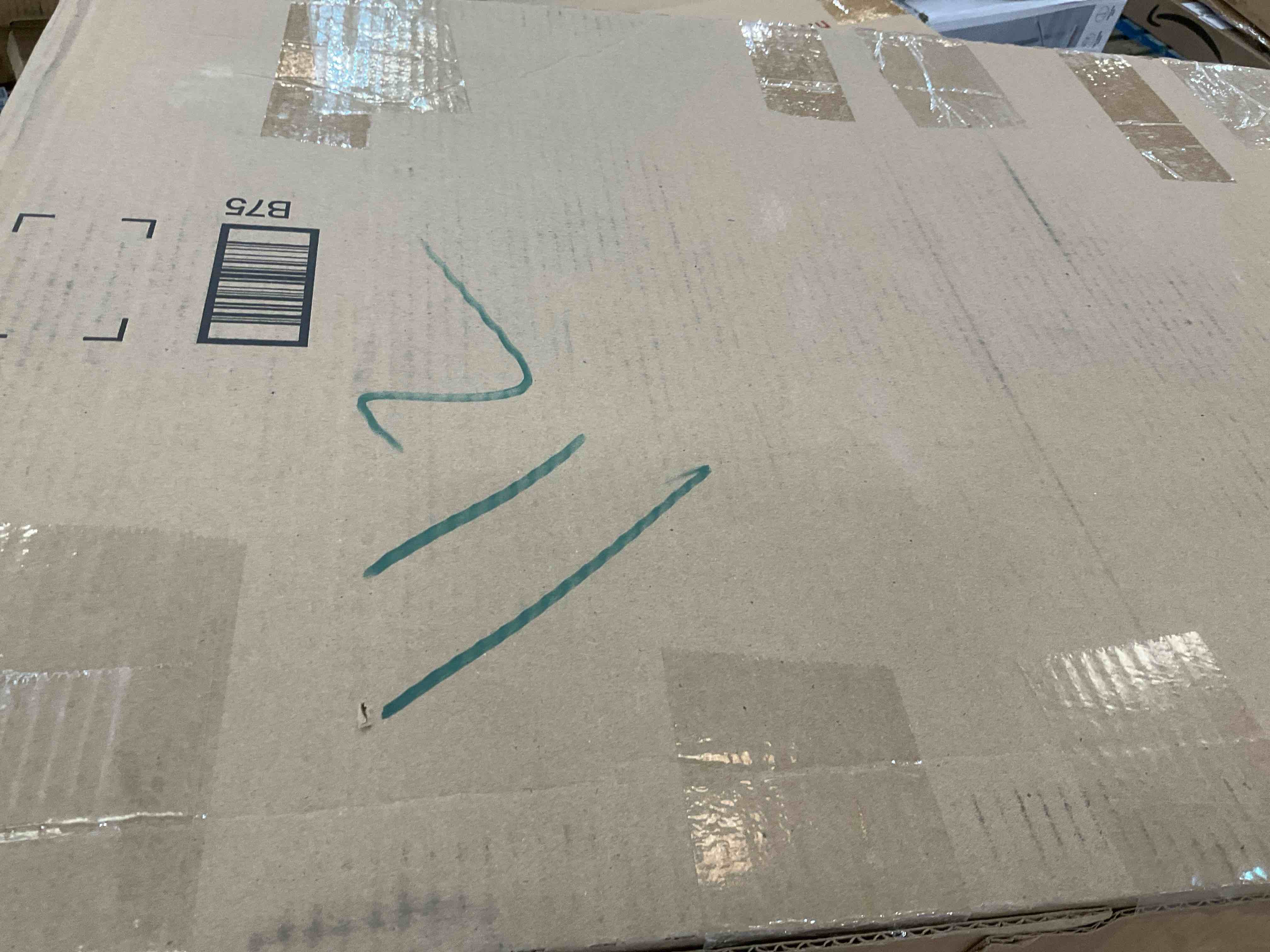https://s3.amazonaws.com/lotting-images-prod/BargainHunt/EXS01501258_1717693430099.jpeg