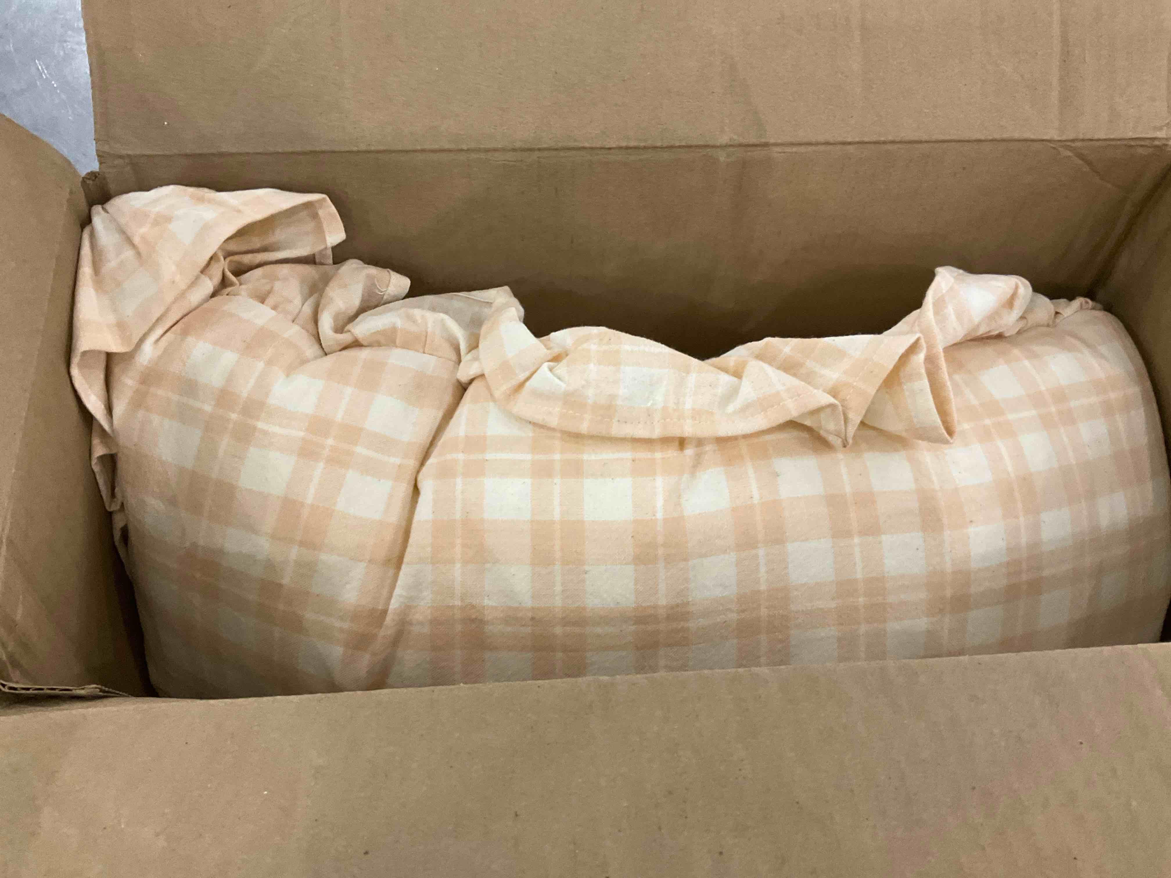 https://s3.amazonaws.com/lotting-images-prod/BargainHunt/EXS01501329_1717761582062.jpeg