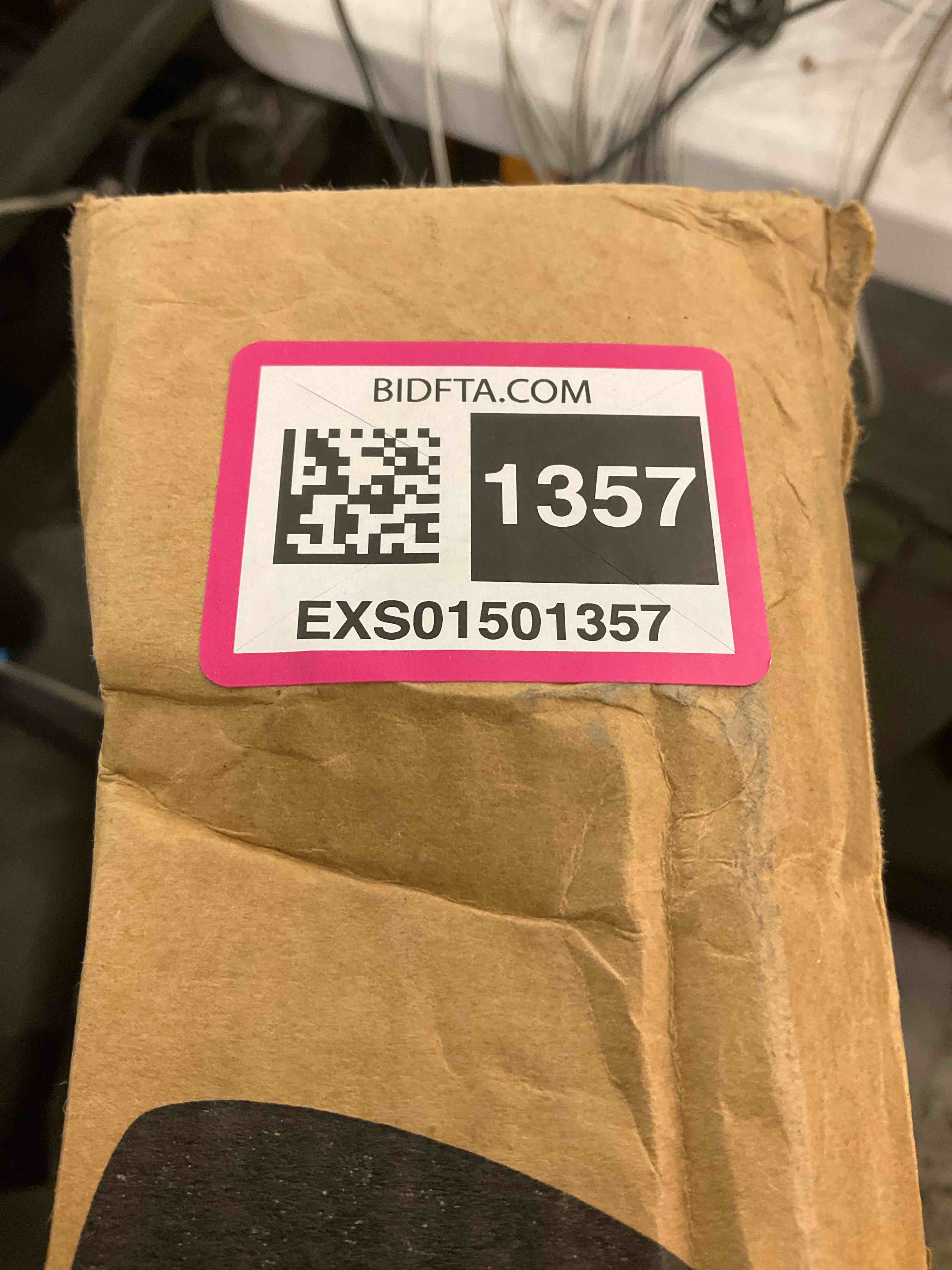 https://s3.amazonaws.com/lotting-images-prod/BargainHunt/EXS01501357_1717768498480.jpeg