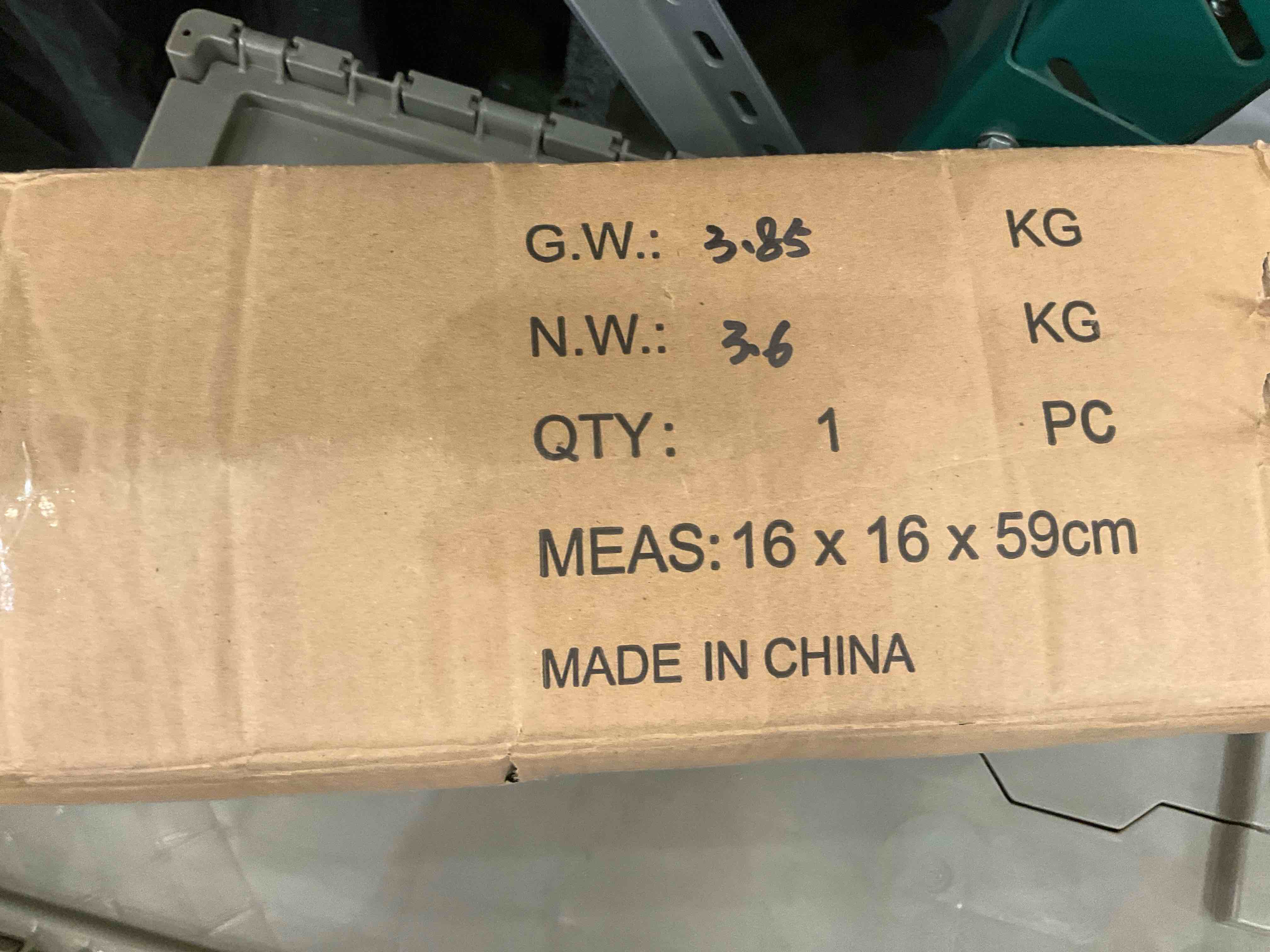 https://s3.amazonaws.com/lotting-images-prod/BargainHunt/EXS01501376_1717771316588.jpeg