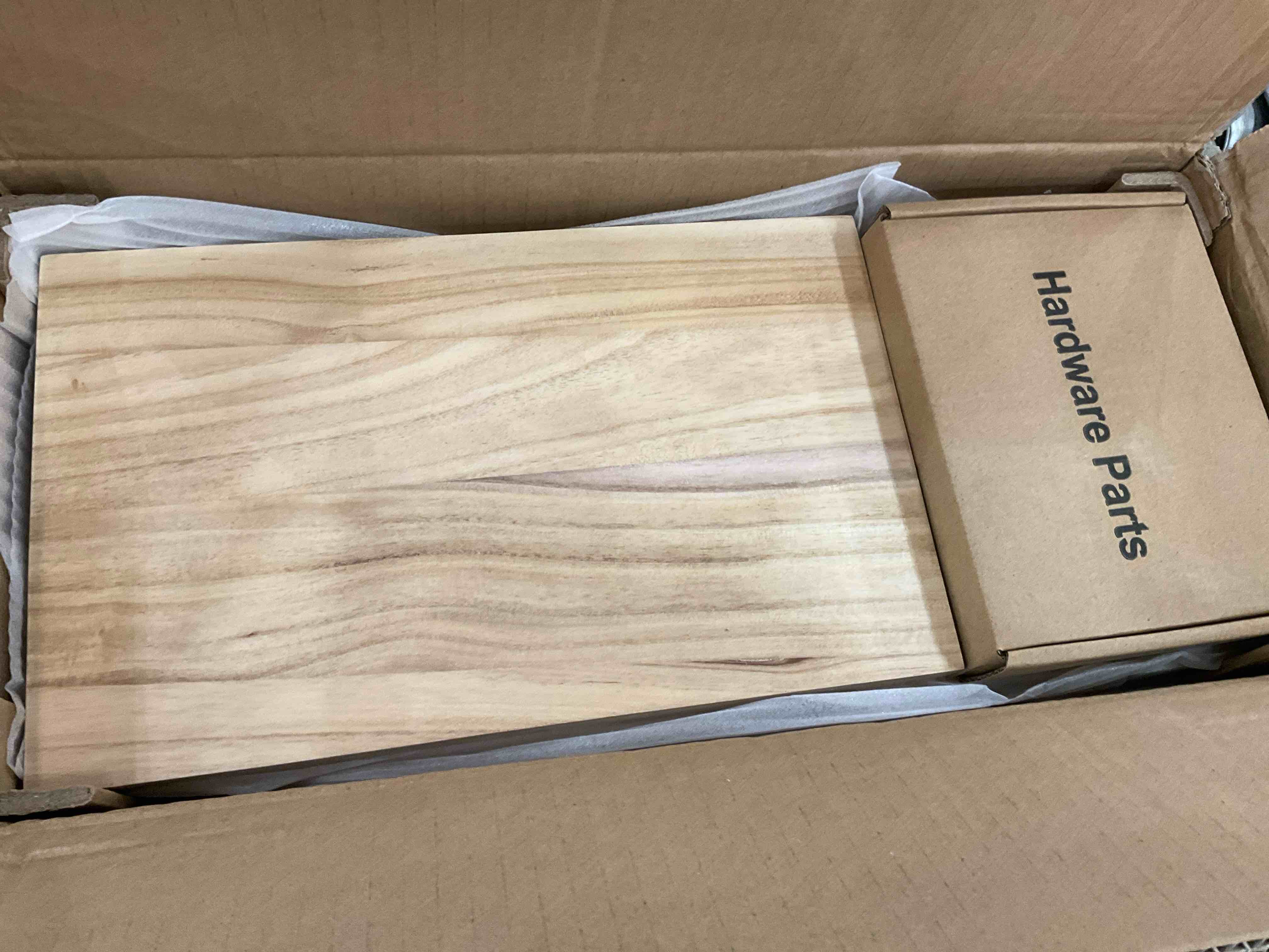 https://s3.amazonaws.com/lotting-images-prod/BargainHunt/EXS01501406_1717774449656.jpeg