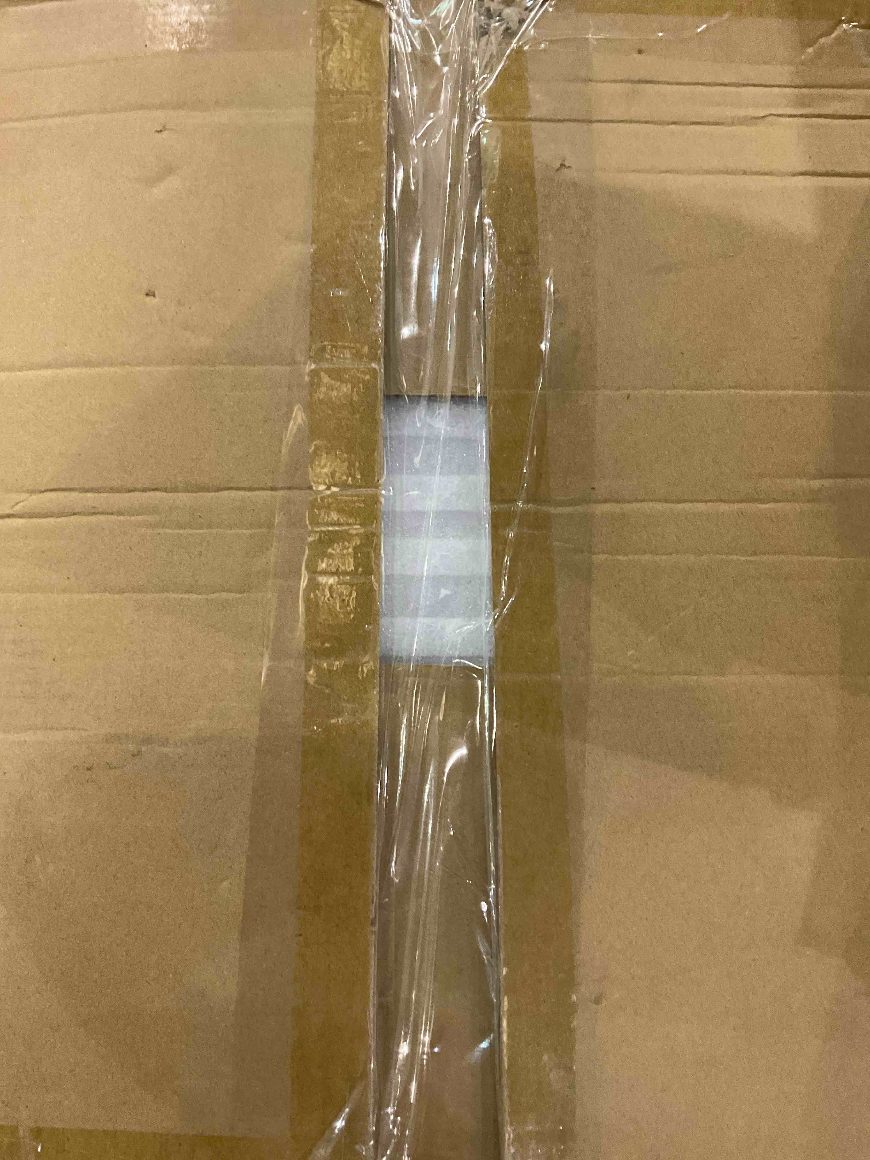 https://s3.amazonaws.com/lotting-images-prod/BargainHunt/EXS01501620_1716549872724.jpeg