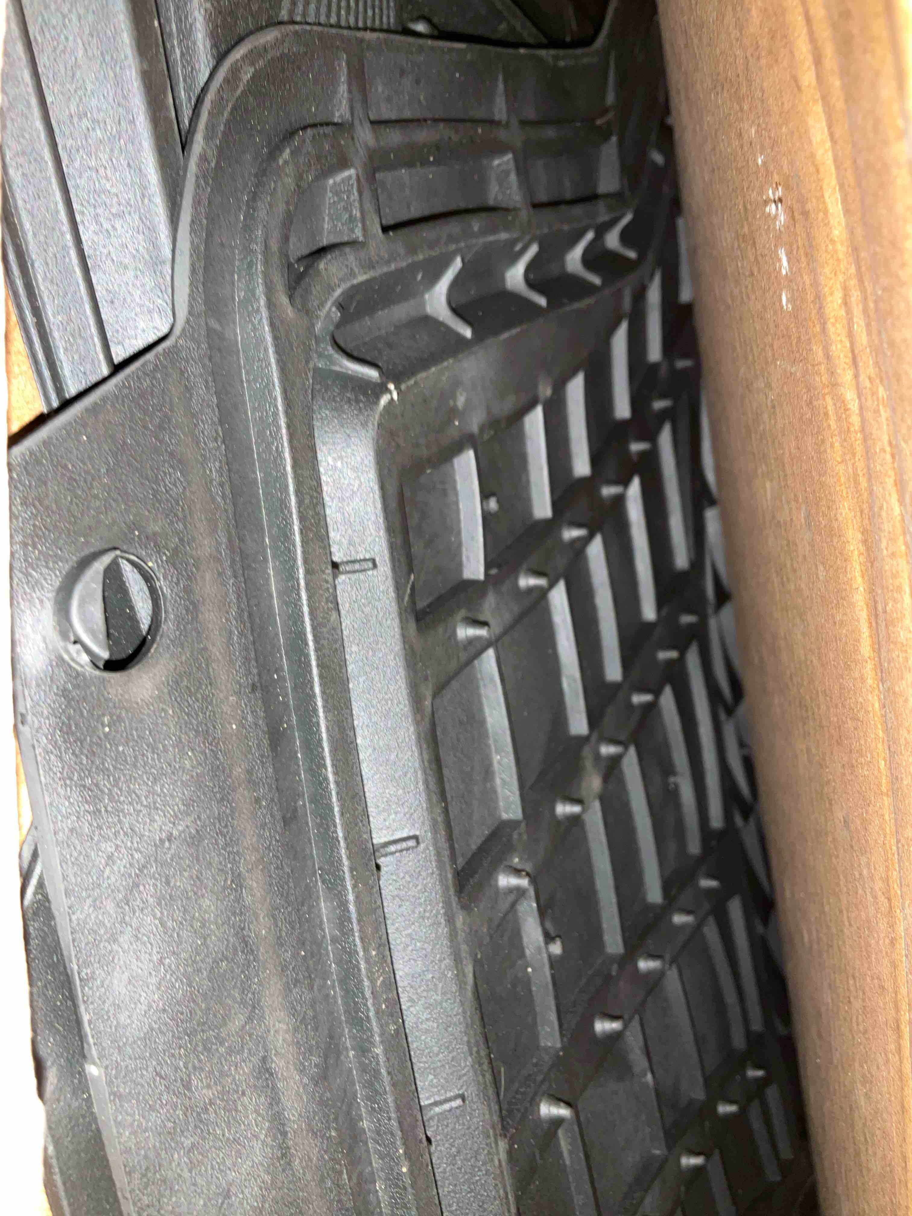 https://s3.amazonaws.com/lotting-images-prod/BargainHunt/EXS01501635_1716553319783.jpeg