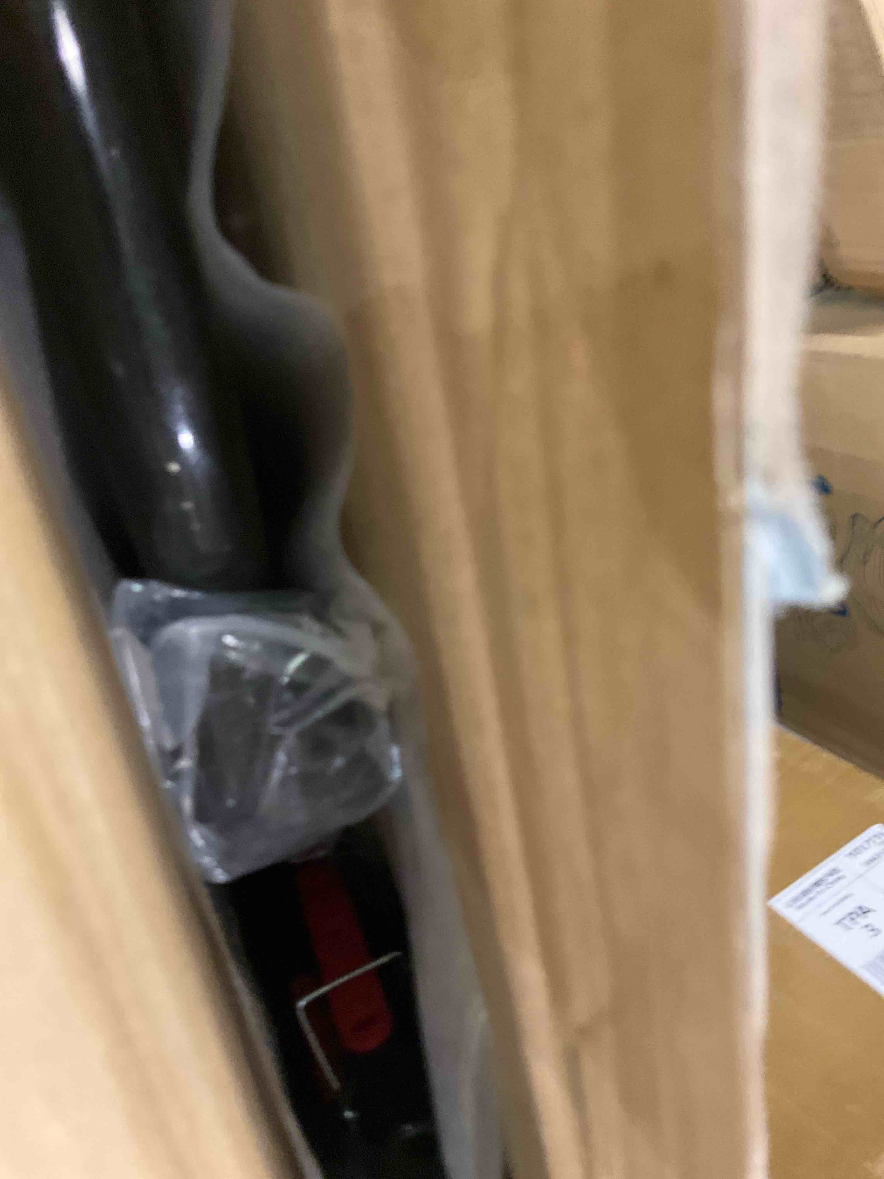 https://s3.amazonaws.com/lotting-images-prod/BargainHunt/EXS01501703_1716898155749.jpeg