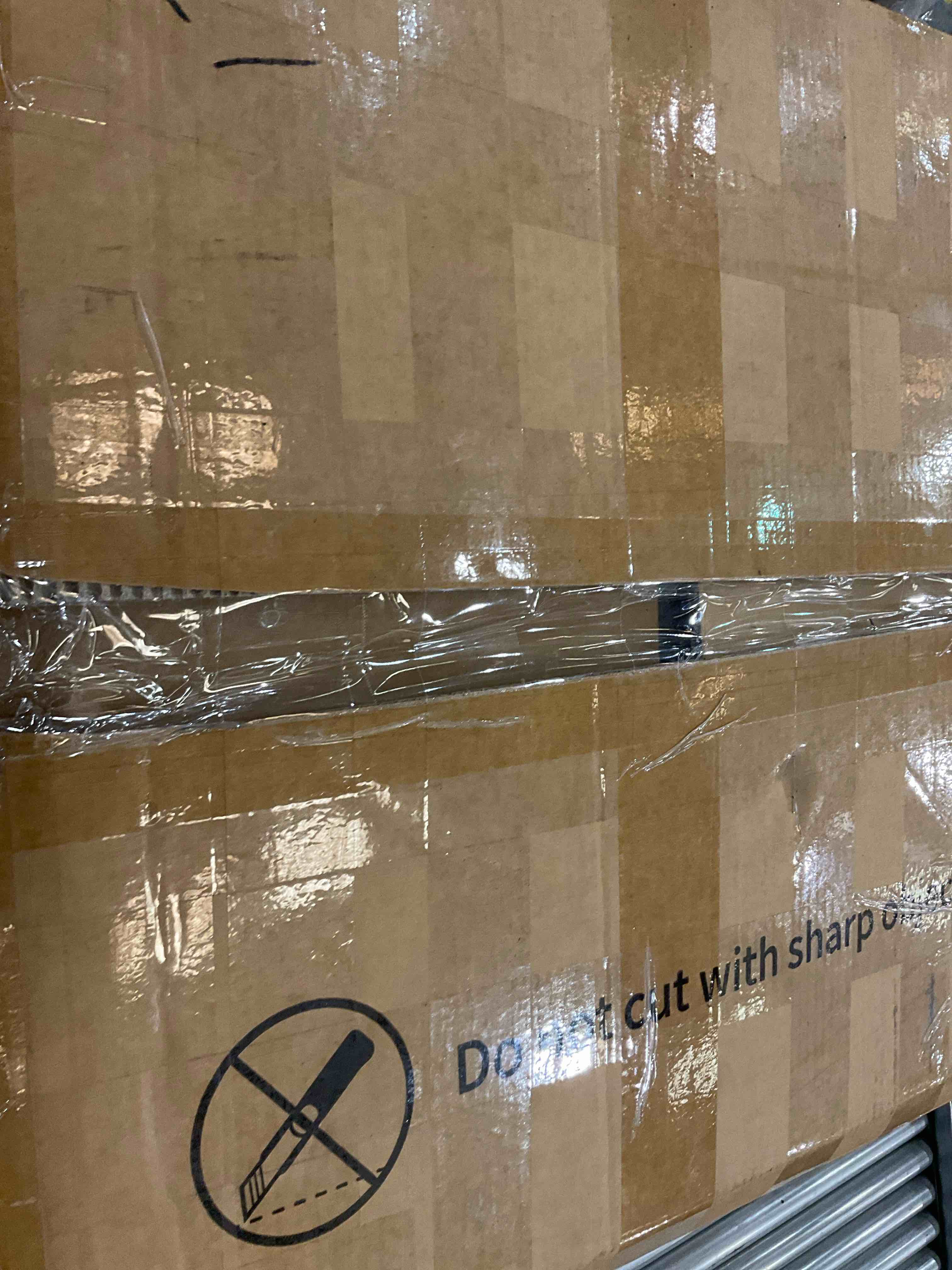 https://s3.amazonaws.com/lotting-images-prod/BargainHunt/EXS01501725_1716905550548.jpeg