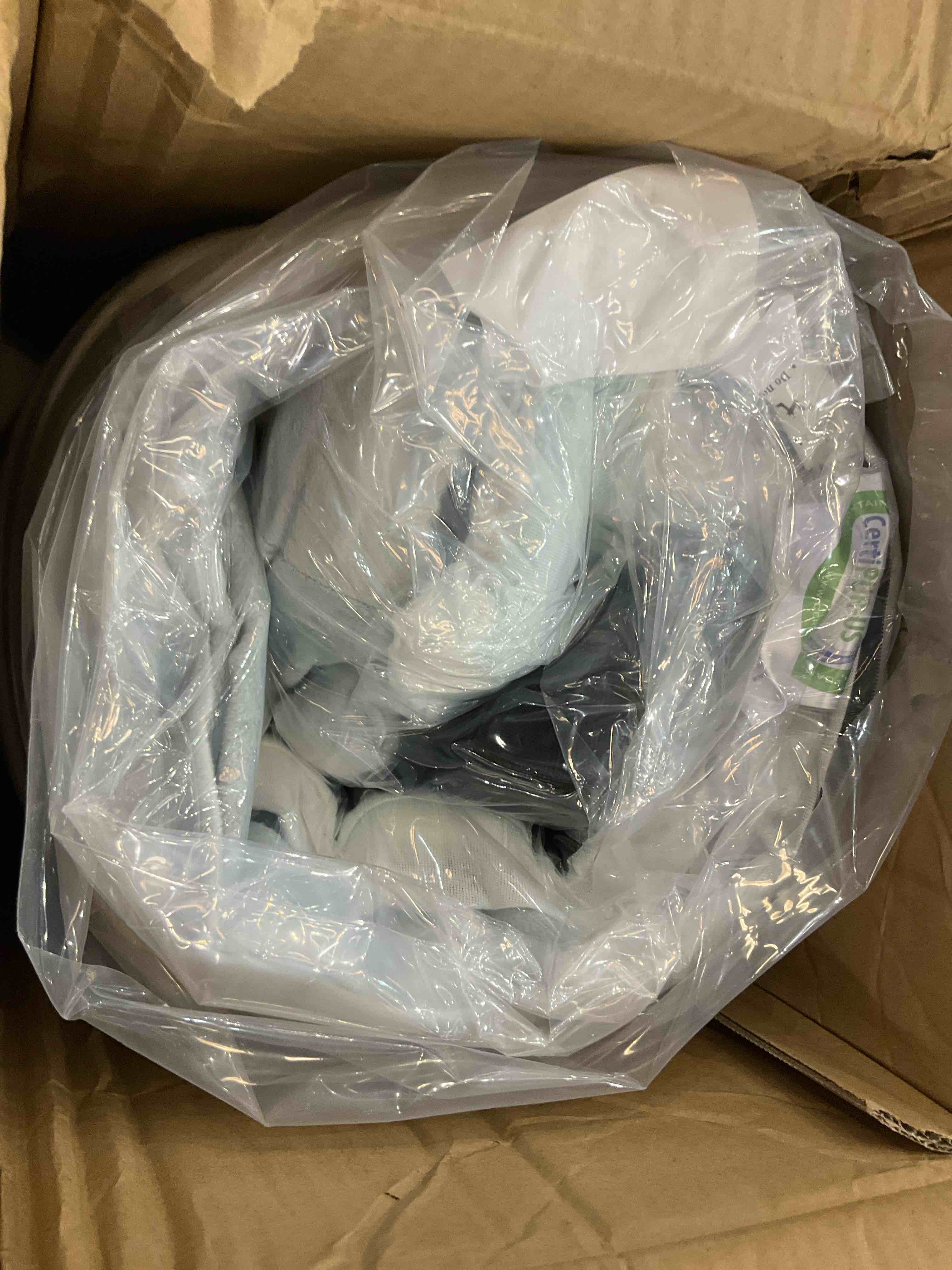 https://s3.amazonaws.com/lotting-images-prod/BargainHunt/EXS01501741_1716909544661.jpeg